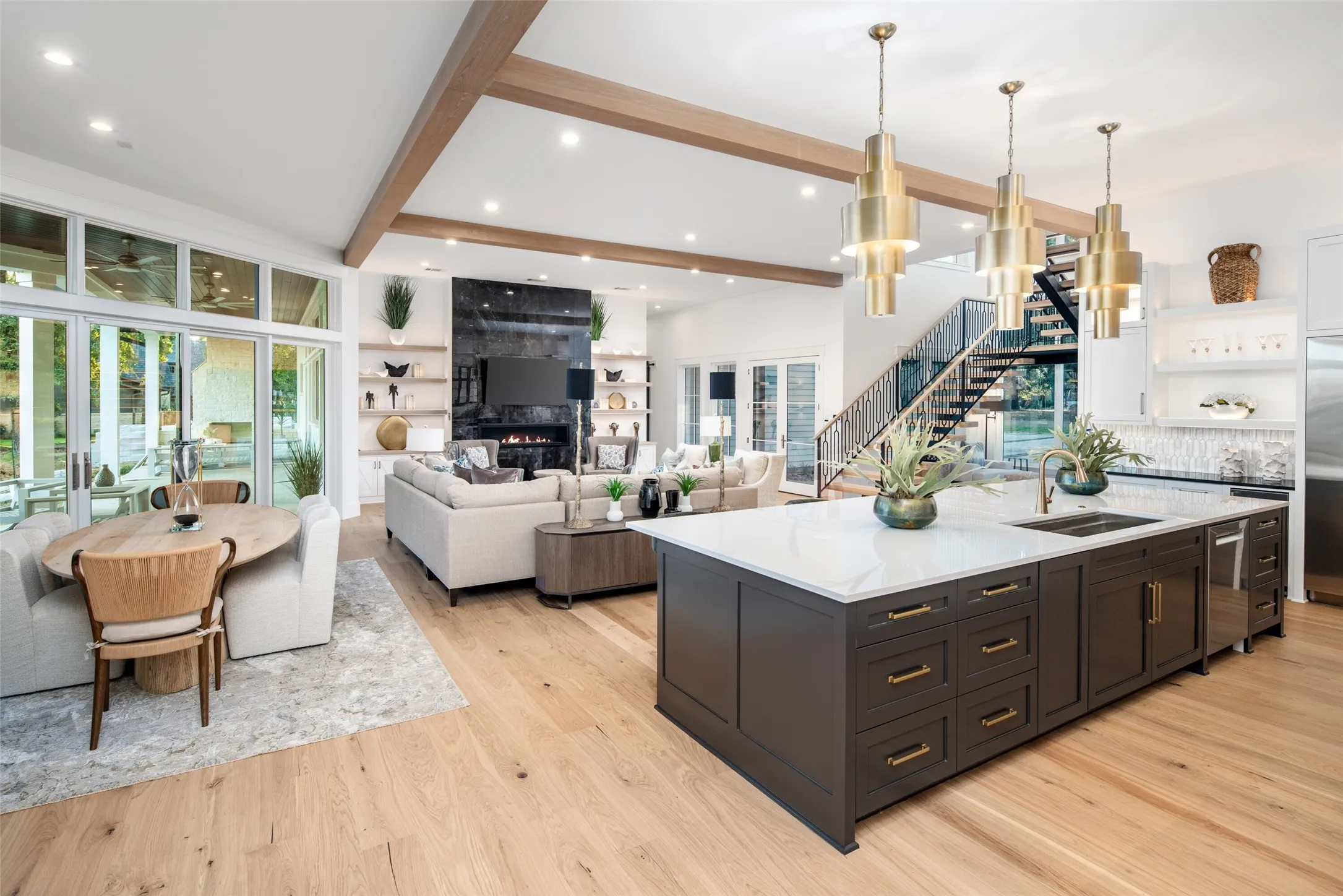 Single Family Residence For Sale in Henderson County , 102 Augusta Drive, Mabank, Texas 75156, 7 Bedroom, 9 Bathroom, 4 Garage spaces, 6,998 Sqft, built in 2024, New Construction - Complete, mls#21060502, Real Estate Agent in Mabank, Homes For Sale in Henderson county, Homes For Sale in Mabank, Realtor in Mabank Texas, Real Estate Brokerage Independent Realty Texas, Luminita Cordes Realtor