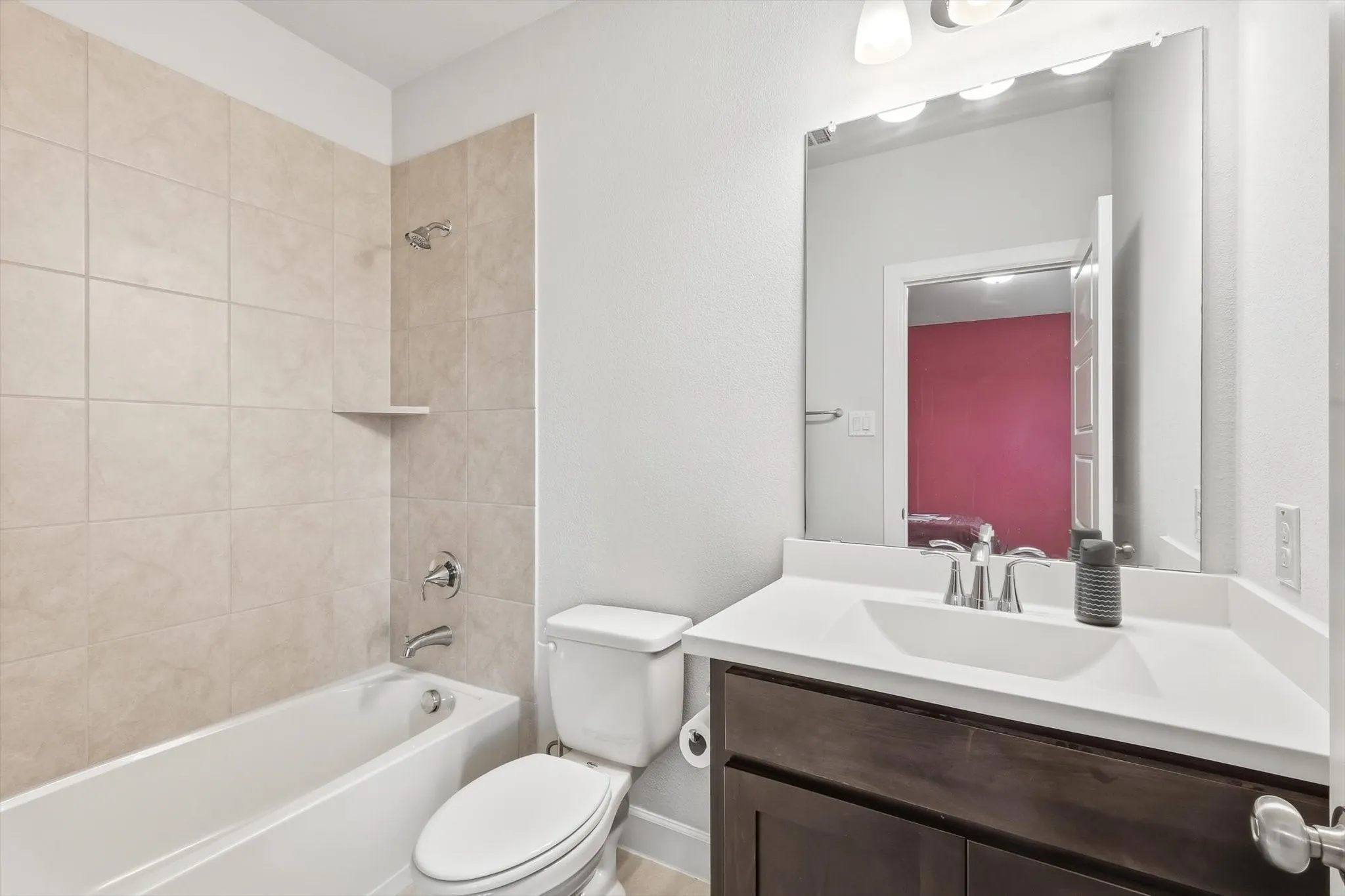 Single Family Residence For Sale in Denton County , 1717 Lavender Lane, Argyle, Texas 76226, 4 Bedroom, 5 Bathroom, 3 Garage spaces, 3,169 Sqft, built in 2020, mls#21094697, Real Estate Agent in Argyle, Homes For Sale in Denton county, Homes For Sale in Argyle, Realtor in Argyle Texas, Real Estate Brokerage Independent Realty Texas, Luminita Cordes Realtor