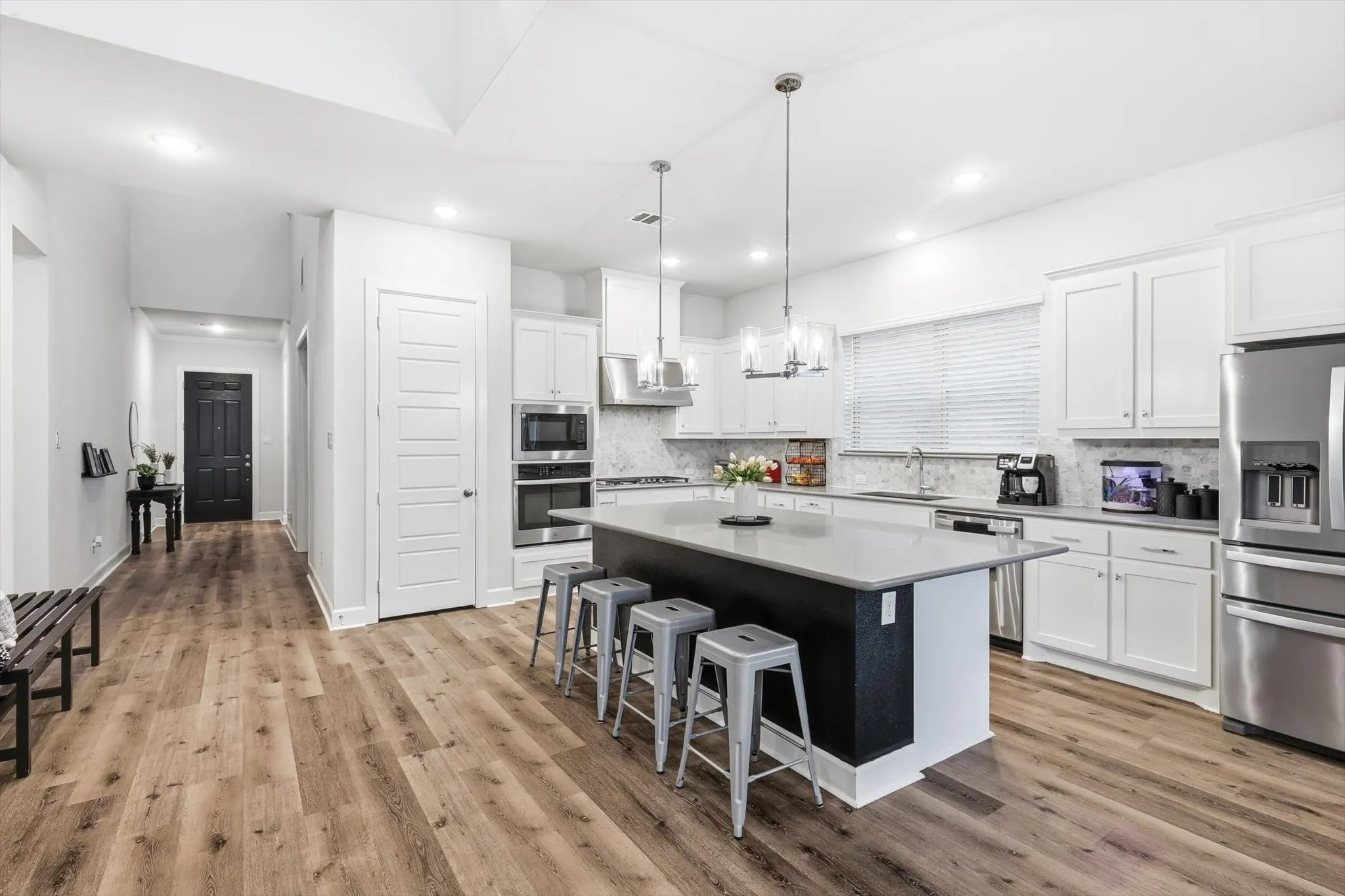 Single Family Residence For Sale in Denton County , 1717 Lavender Lane, Argyle, Texas 76226, 4 Bedroom, 5 Bathroom, 3 Garage spaces, 3,169 Sqft, built in 2020, mls#21094697, Real Estate Agent in Argyle, Homes For Sale in Denton county, Homes For Sale in Argyle, Realtor in Argyle Texas, Real Estate Brokerage Independent Realty Texas, Luminita Cordes Realtor