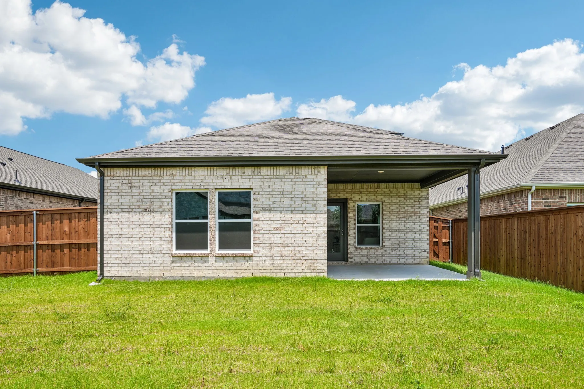 Single Family Residence For Sale in Kaufman County , 746 Carson Drive, Forney, Texas 75126, 4 Bedroom, 3 Bathroom, 3 Garage spaces, 2,260 Sqft, built in 2025, New Construction - Complete, mls#21096396, Real Estate Agent in Forney, Homes For Sale in Kaufman county, Homes For Sale in Forney, Realtor in Forney Texas, Real Estate Brokerage Independent Realty Texas, Luminita Cordes Realtor