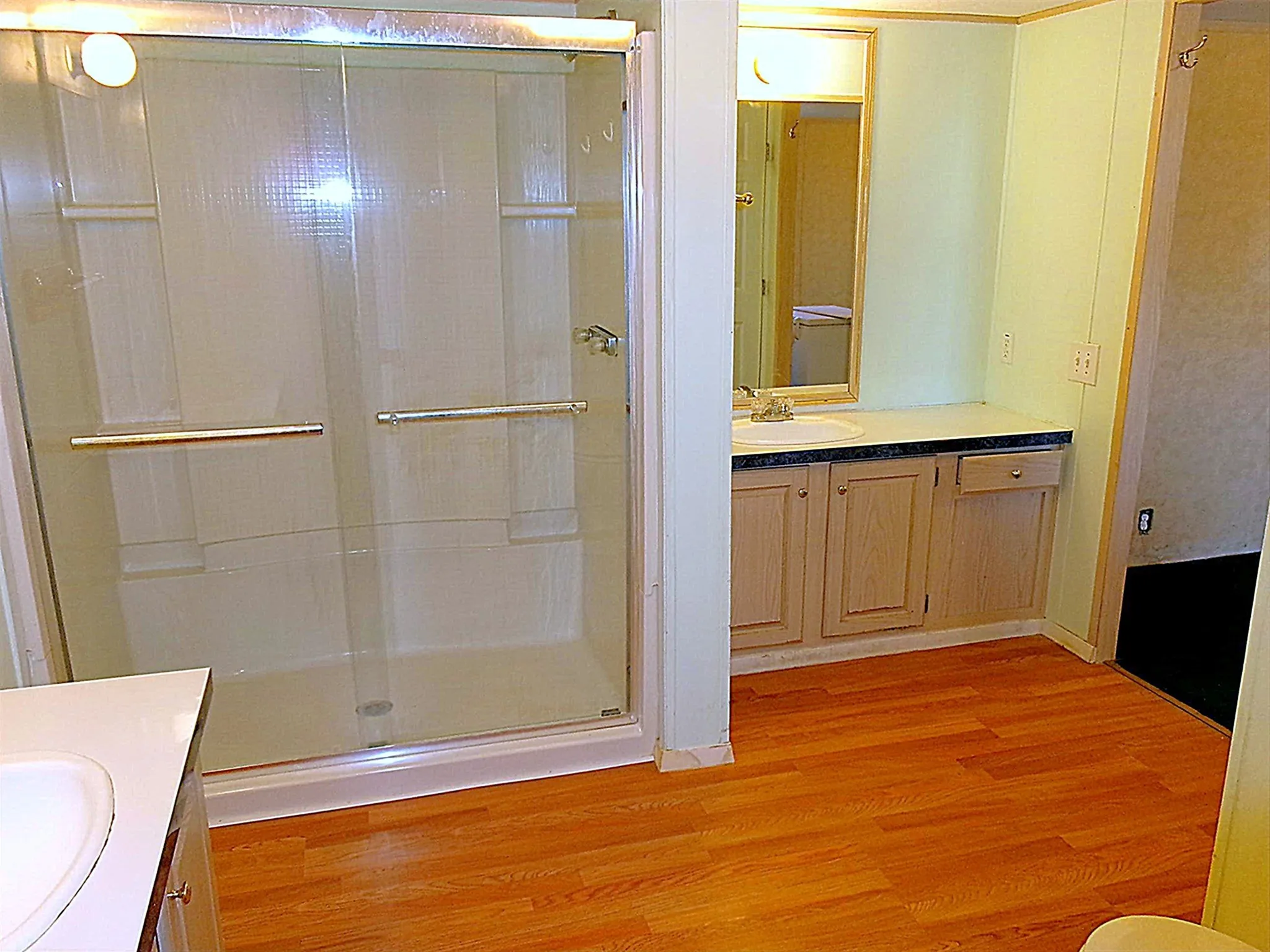 Mobile Home For Sale in Brown County , 3231 Portside Drive, May, Texas 76857, 3 Bedroom, 2 Bathroom, 2 Garage spaces, 1,216 Sqft, built in 1995, Preowned, mls#21096022, Real Estate Agent in May, Homes For Sale in Brown county, Homes For Sale in May, Realtor in May Texas, Real Estate Brokerage Independent Realty Texas, Luminita Cordes Realtor