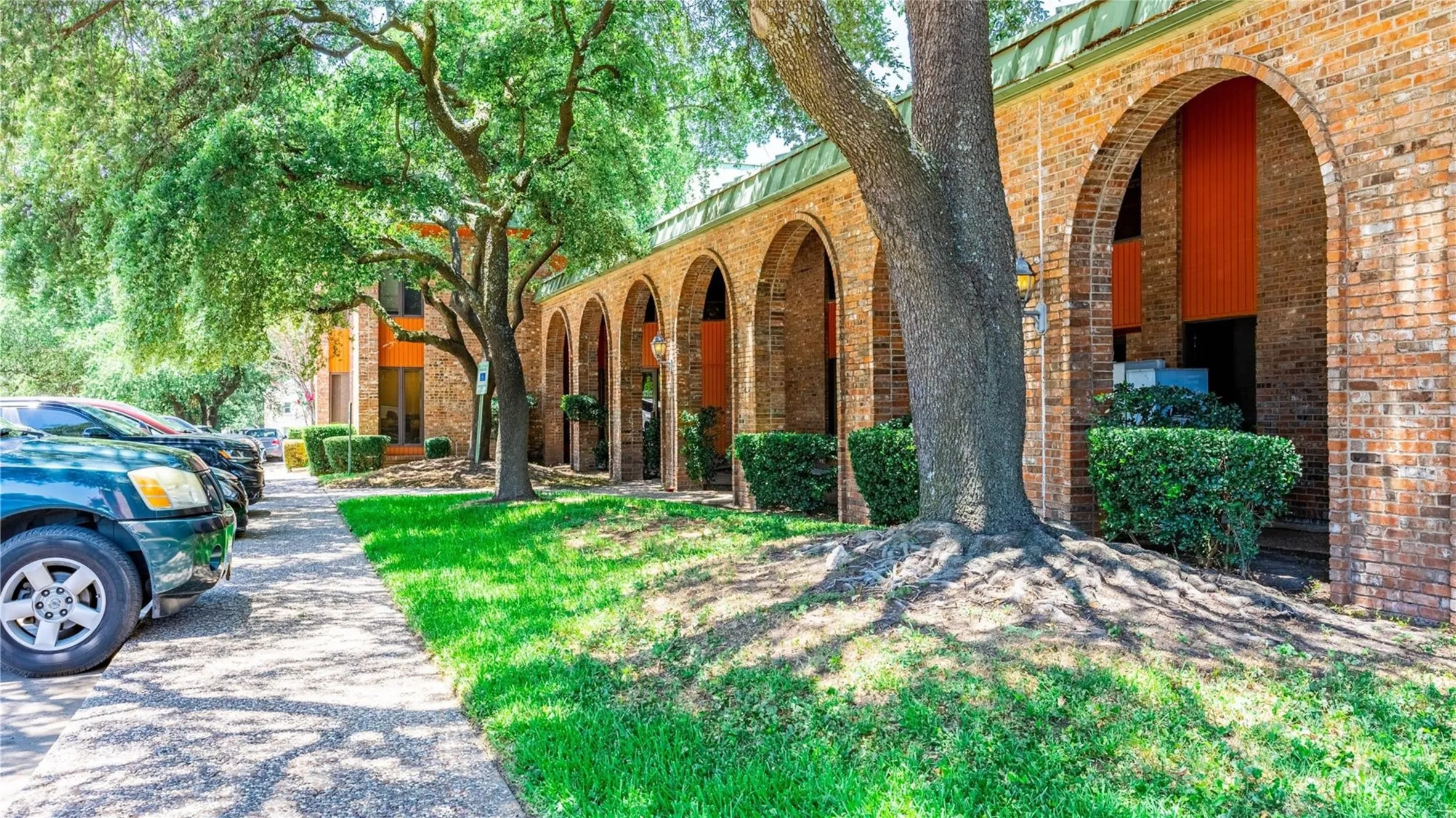 Office For Sale in Dallas County , 12989 Jupiter Road 103, 104 & 105, Dallas, Texas 75238, 0, 0, Garage spaces, 0 Sqft, built in 1982, Preowned, Price $597,500, mls#21096525, Real Estate Agent in Dallas, Homes For Sale in Dallas county, Homes For Sale in Dallas, Realtor in Dallas Texas, Real Estate Brokerage Independent Realty Texas, Luminita Cordes Realtor
