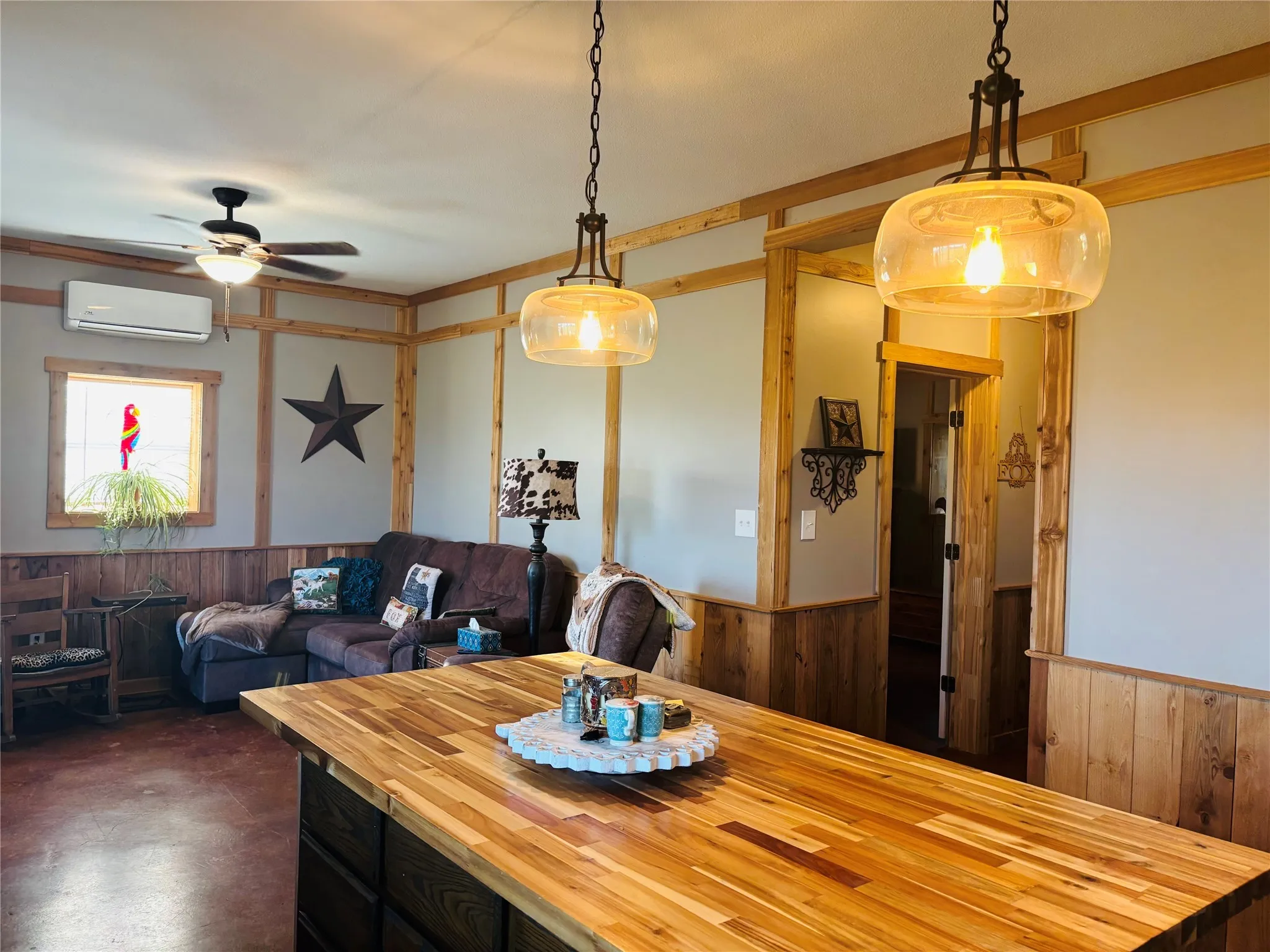 Kitchen/Living Combo