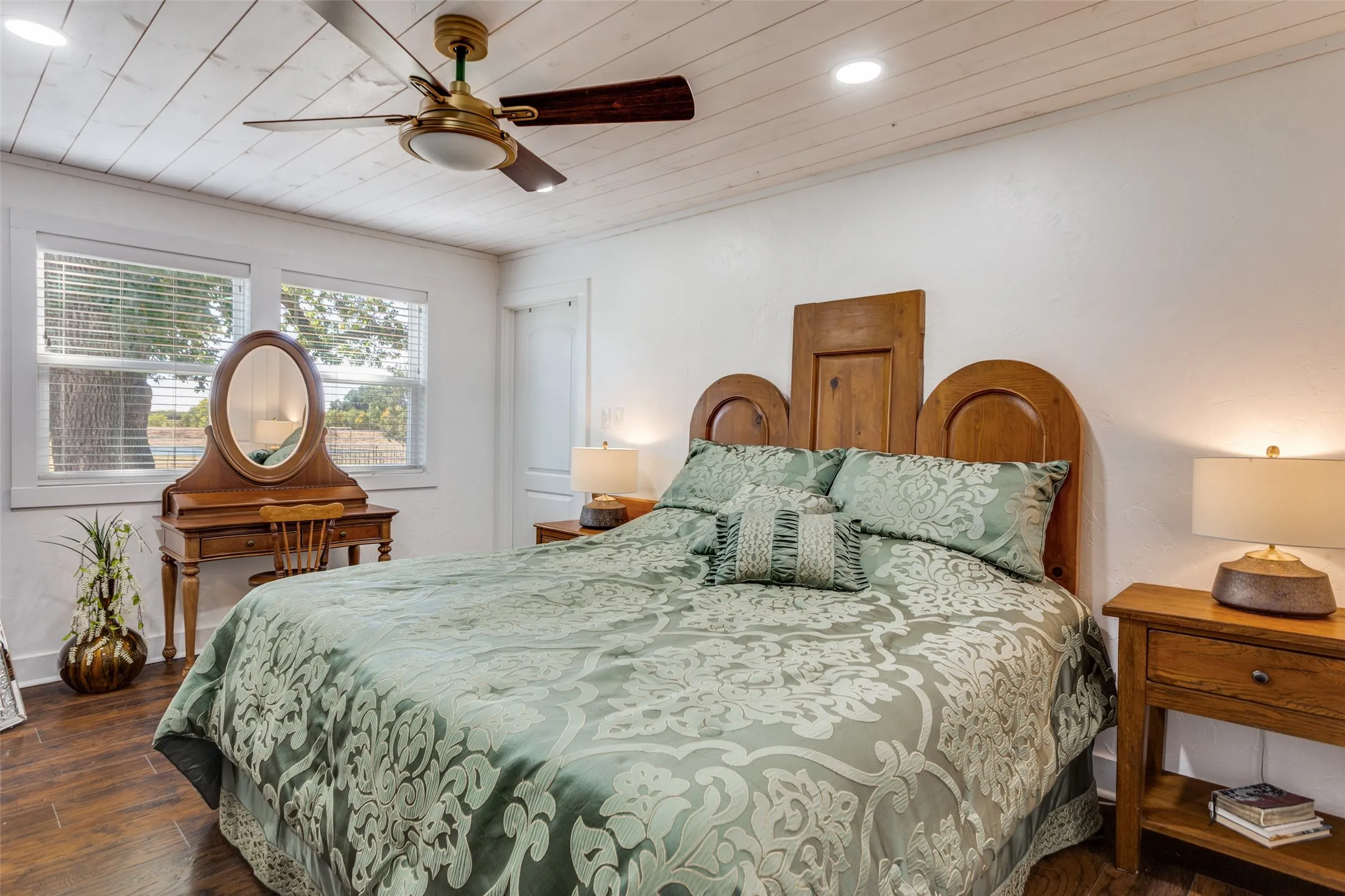 Single Family Residence For Sale in Eastland County , 2025 Highway 112, Eastland, Texas 76448, 3 Bedroom, 2 Bathroom, Garage spaces, 1,815 Sqft, built in 1934, Preowned, mls#21093442, Real Estate Agent in Eastland, Homes For Sale in Eastland county, Homes For Sale in Eastland, Realtor in Eastland Texas, Real Estate Brokerage Independent Realty Texas, Luminita Cordes Realtor