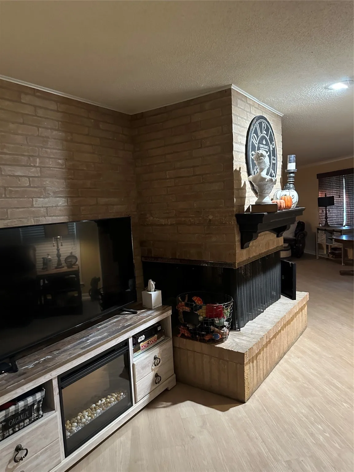 Single Family Residence For Sale in Mc Lennan County , 7205 Sandera Drive, Waco, Texas 76710, 3 Bedrooms, 2 Bathrooms, Garage spaces, 2,220 Sqft, built in 1969, Preowned, Price $337,440, mls#21095254, Real Estate Agent in Waco, Homes For Sale in Mc Lennan county, Homes For Sale in Waco, Realtor in Waco Texas, Real Estate Brokerage Independent Realty Texas, Luminita Cordes Realtor