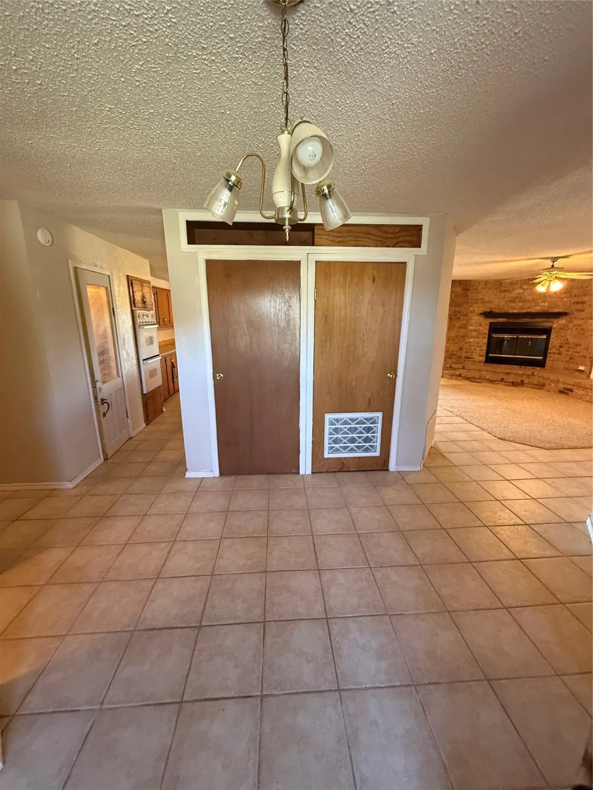 Single Family Residence For Sale in Navarro County , 1393 NE County Road 2120 Road NE, Powell, Texas 75153, 4 Bedrooms, 3 Bathrooms, 2 Garage spaces, 2,518 Sqft, built in 1993, Preowned, Price $405,000, mls#21096386, Real Estate Agent in Powell, Homes For Sale in Navarro county, Homes For Sale in Powell, Realtor in Powell Texas, Real Estate Brokerage Independent Realty Texas, Luminita Cordes Realtor