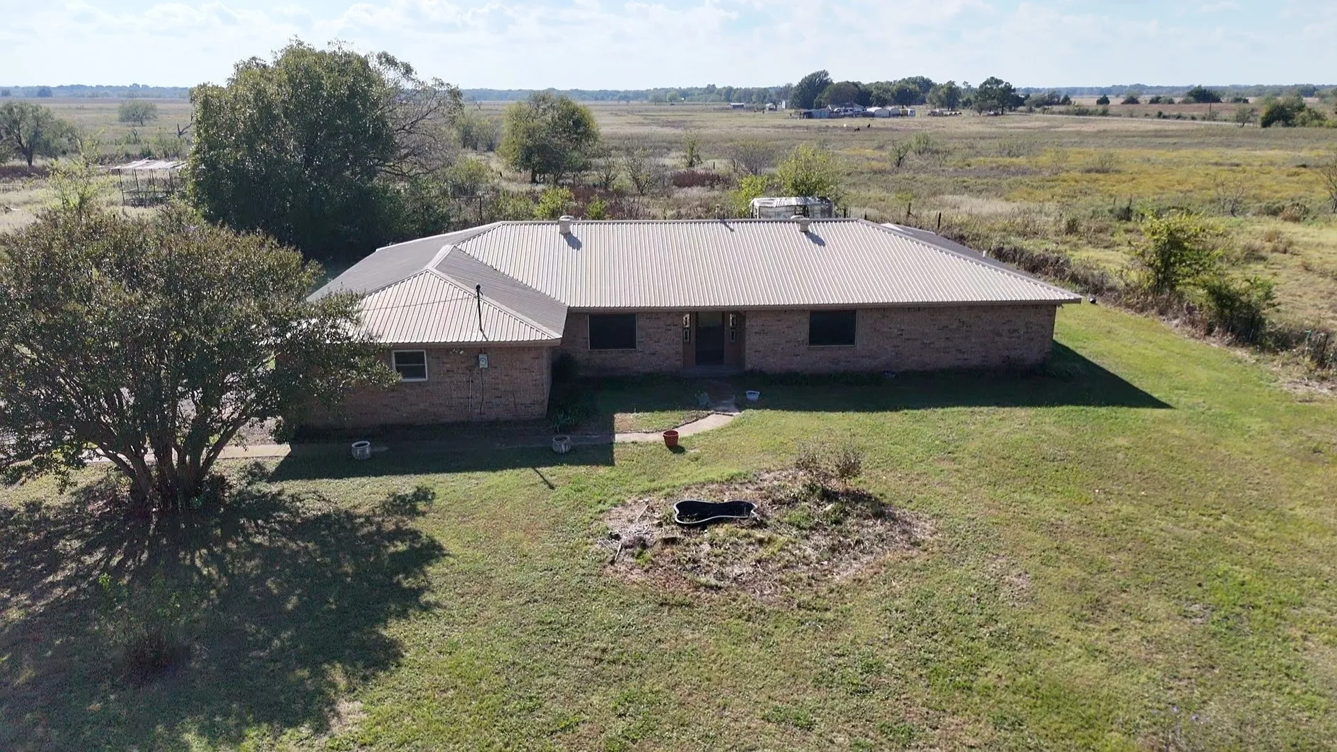 Single Family Residence For Sale in Navarro County , 1393 NE County Road 2120 Road NE, Powell, Texas 75153, 4 Bedrooms, 3 Bathrooms, 2 Garage spaces, 2,518 Sqft, built in 1993, Preowned, Price $405,000, mls#21096386, Real Estate Agent in Powell, Homes For Sale in Navarro county, Homes For Sale in Powell, Realtor in Powell Texas, Real Estate Brokerage Independent Realty Texas, Luminita Cordes Realtor