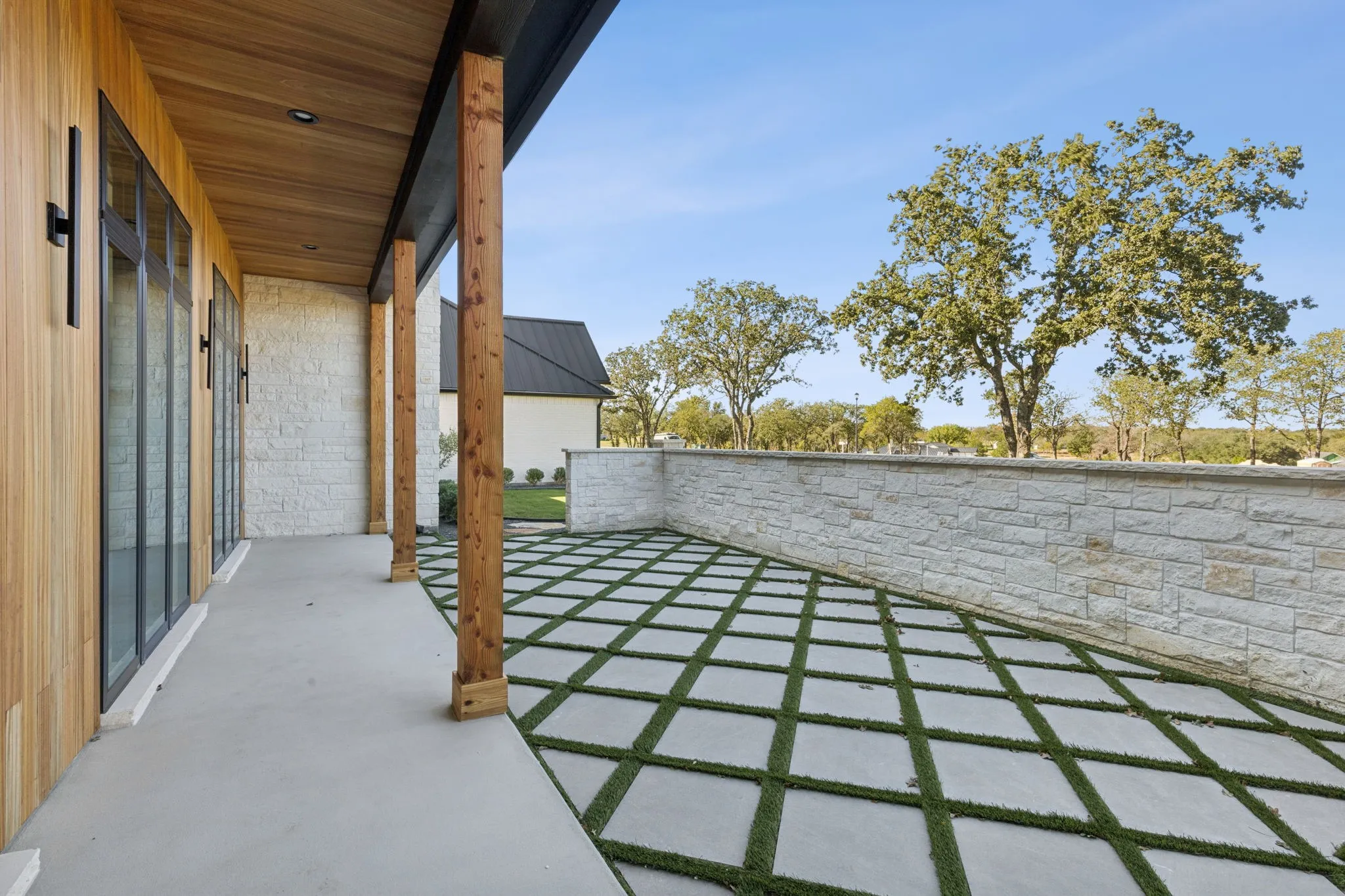 Single Family Residence For Sale in Parker County , 200 Dan Russell Bend, Weatherford, Texas 76087, 4 Bedroom, 5 Bathroom, 4 Garage spaces, 5,134 Sqft, built in 2025, mls#21096831, Real Estate Agent in Weatherford, Homes For Sale in Parker county, Homes For Sale in Weatherford, Realtor in Weatherford Texas, Real Estate Brokerage Independent Realty Texas, Luminita Cordes Realtor