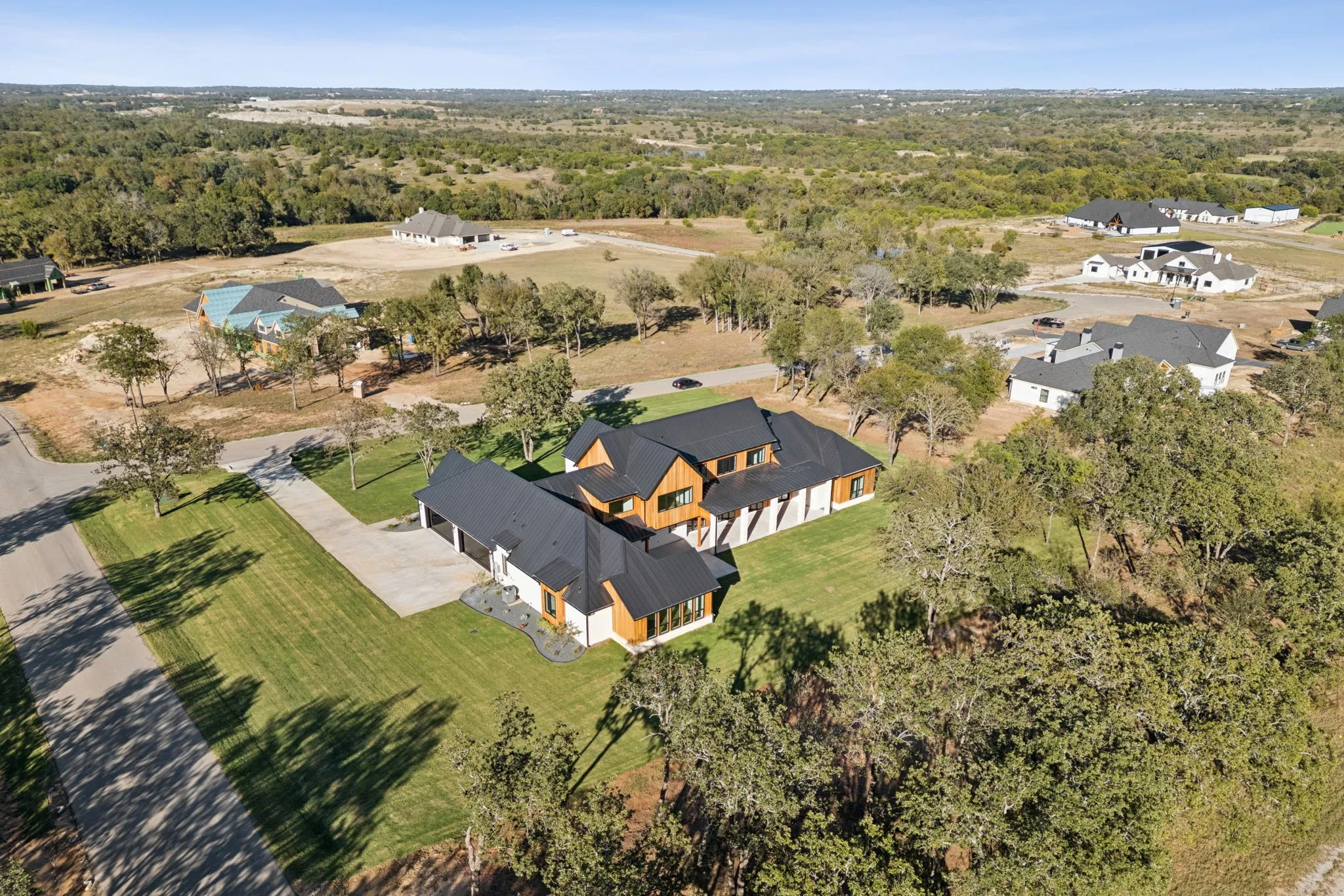 Single Family Residence For Sale in Parker County , 200 Dan Russell Bend, Weatherford, Texas 76087, 4 Bedroom, 5 Bathroom, 4 Garage spaces, 5,134 Sqft, built in 2025, mls#21096831, Real Estate Agent in Weatherford, Homes For Sale in Parker county, Homes For Sale in Weatherford, Realtor in Weatherford Texas, Real Estate Brokerage Independent Realty Texas, Luminita Cordes Realtor