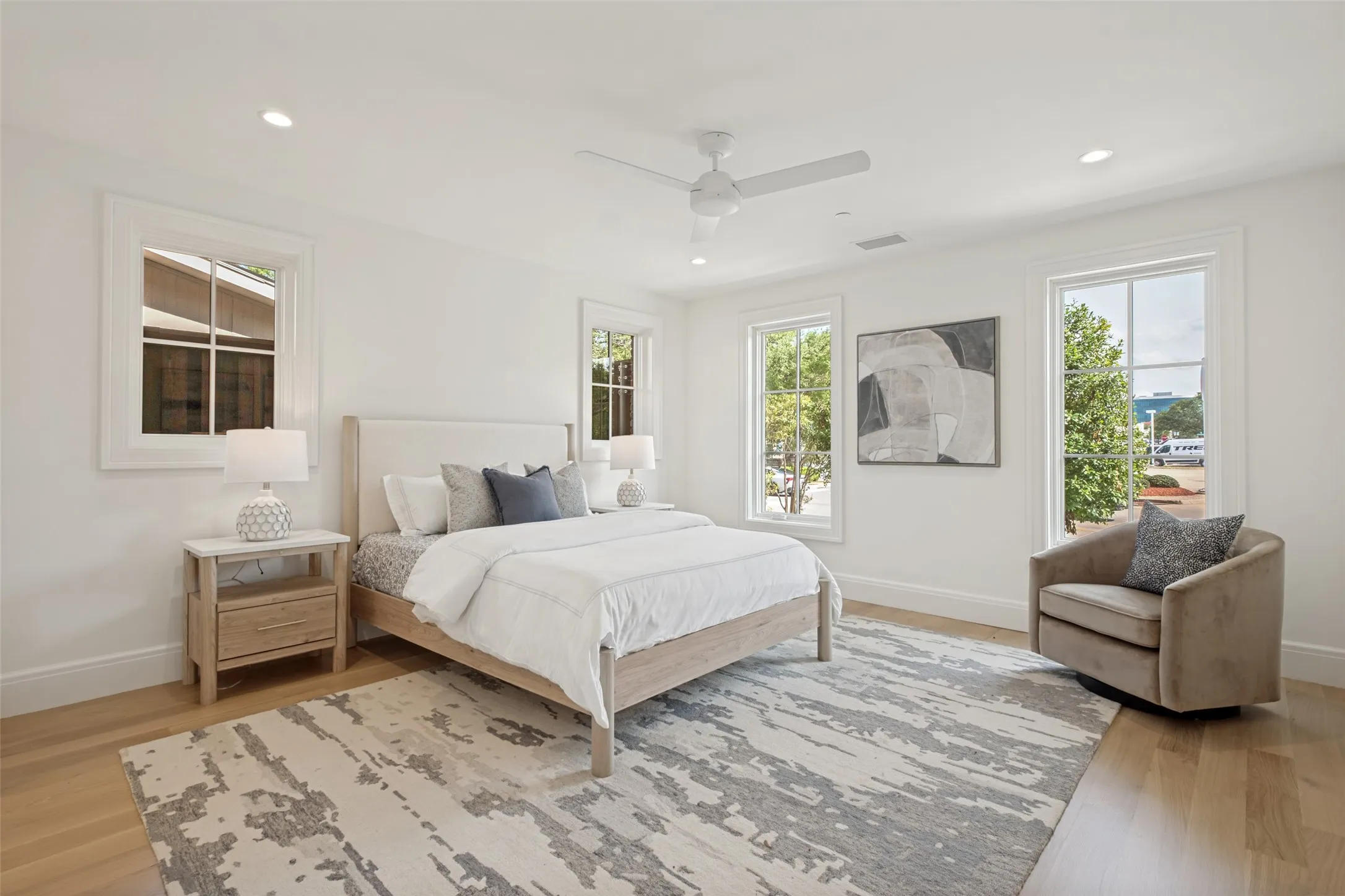 Spacious bedroom, located on the first floor, with luxury ensuite​​‌​​​​‌​​‌‌​‌‌​​​‌‌​‌​‌​‌​​​‌​​ bathroom.