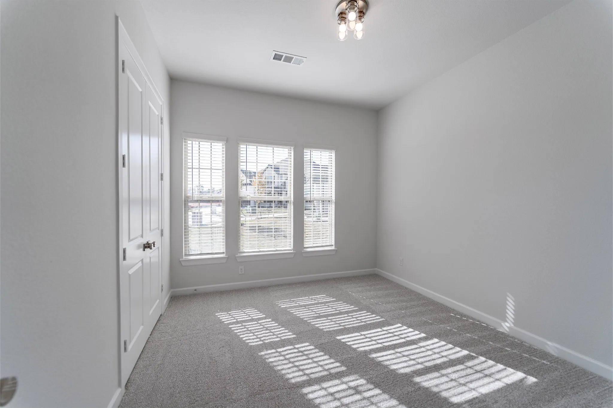 Single Family Residence For Sale in Rockwall County , 3908 Friendship Court, Heath, Texas 75126, 3 Bedrooms, 4 Bathrooms, 3 Garage spaces, 3,635 Sqft, built in 2025, New Construction - Complete, Price $789,990, mls#21098018, Real Estate Agent in Heath, Homes For Sale in Rockwall county, Homes For Sale in Heath, Realtor in Heath Texas, Real Estate Brokerage Independent Realty Texas, Luminita Cordes Realtor