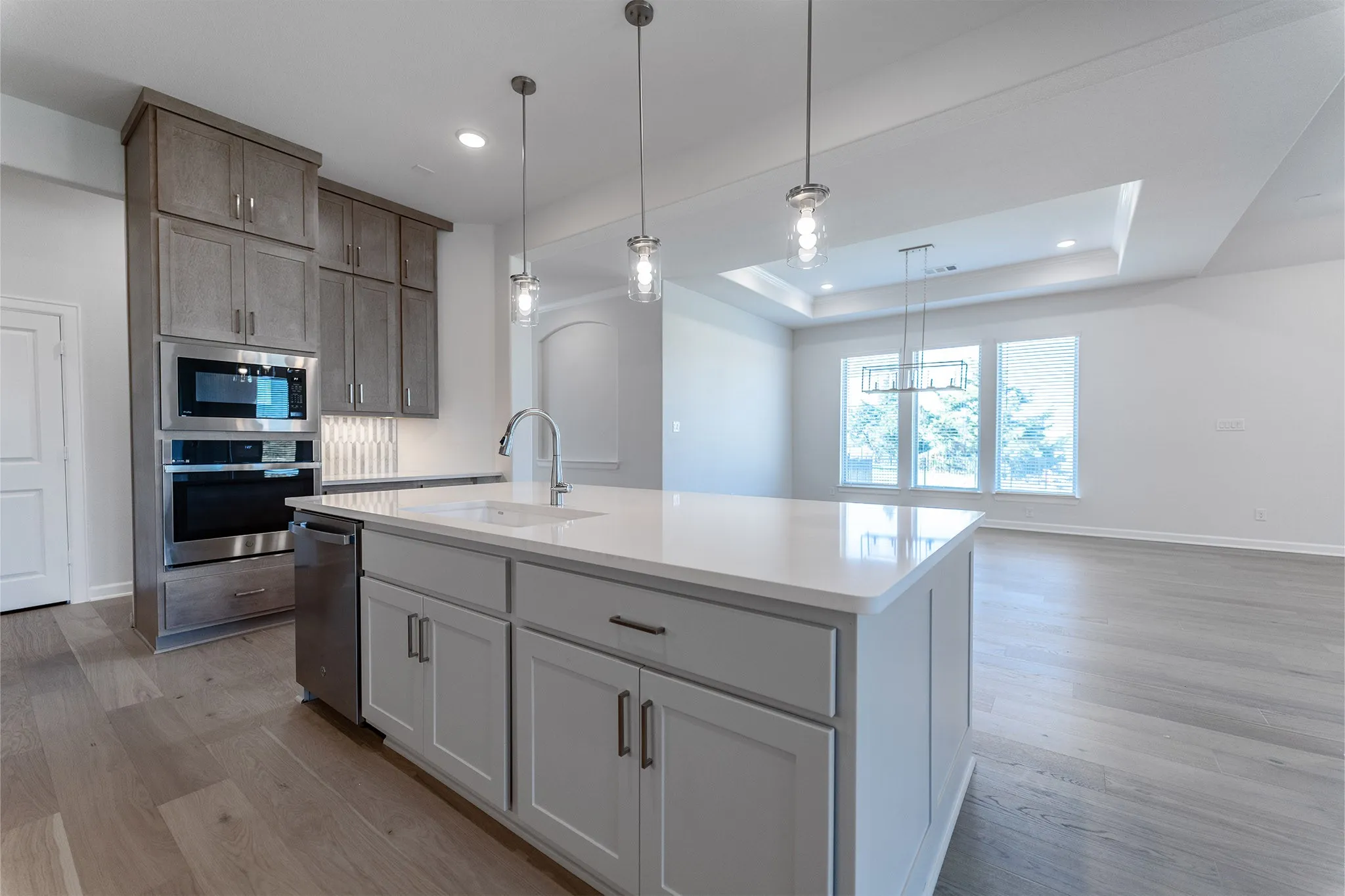 Single Family Residence For Sale in Rockwall County , 3908 Friendship Court, Heath, Texas 75126, 3 Bedrooms, 4 Bathrooms, 3 Garage spaces, 3,635 Sqft, built in 2025, New Construction - Complete, Price $789,990, mls#21098018, Real Estate Agent in Heath, Homes For Sale in Rockwall county, Homes For Sale in Heath, Realtor in Heath Texas, Real Estate Brokerage Independent Realty Texas, Luminita Cordes Realtor