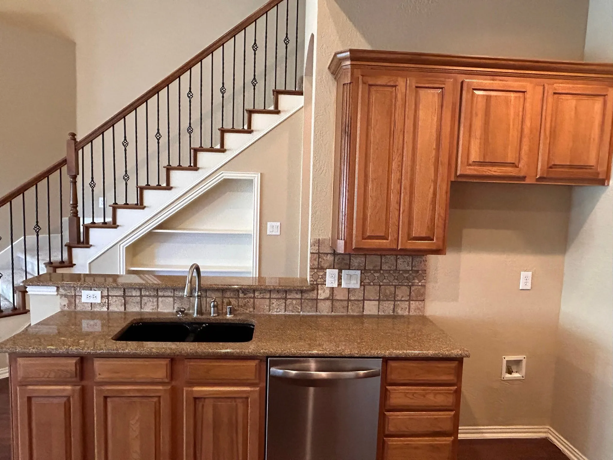 Single Family Residence For Rent in Collin County , 6794 Calm Meadow Drive, Frisco, Texas 75035, 3 Bedroom, 3 Bathroom, 2 Garage spaces, 3,037 Sqft, built in 2004, mls#21098139, Real Estate Agent in Frisco, Homes For Rent in Collin county, Homes For Rent in Frisco, Realtor in Frisco Texas, Real Estate Brokerage Independent Realty Texas, Luminita Cordes Realtor