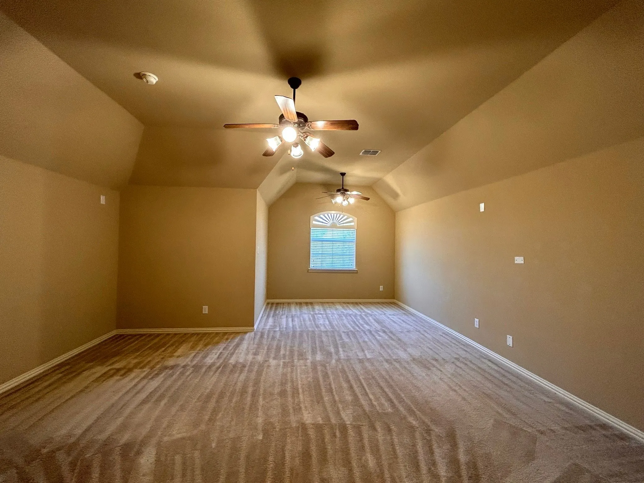 Single Family Residence For Rent in Collin County , 6794 Calm Meadow Drive, Frisco, Texas 75035, 3 Bedroom, 3 Bathroom, 2 Garage spaces, 3,037 Sqft, built in 2004, mls#21098139, Real Estate Agent in Frisco, Homes For Rent in Collin county, Homes For Rent in Frisco, Realtor in Frisco Texas, Real Estate Brokerage Independent Realty Texas, Luminita Cordes Realtor