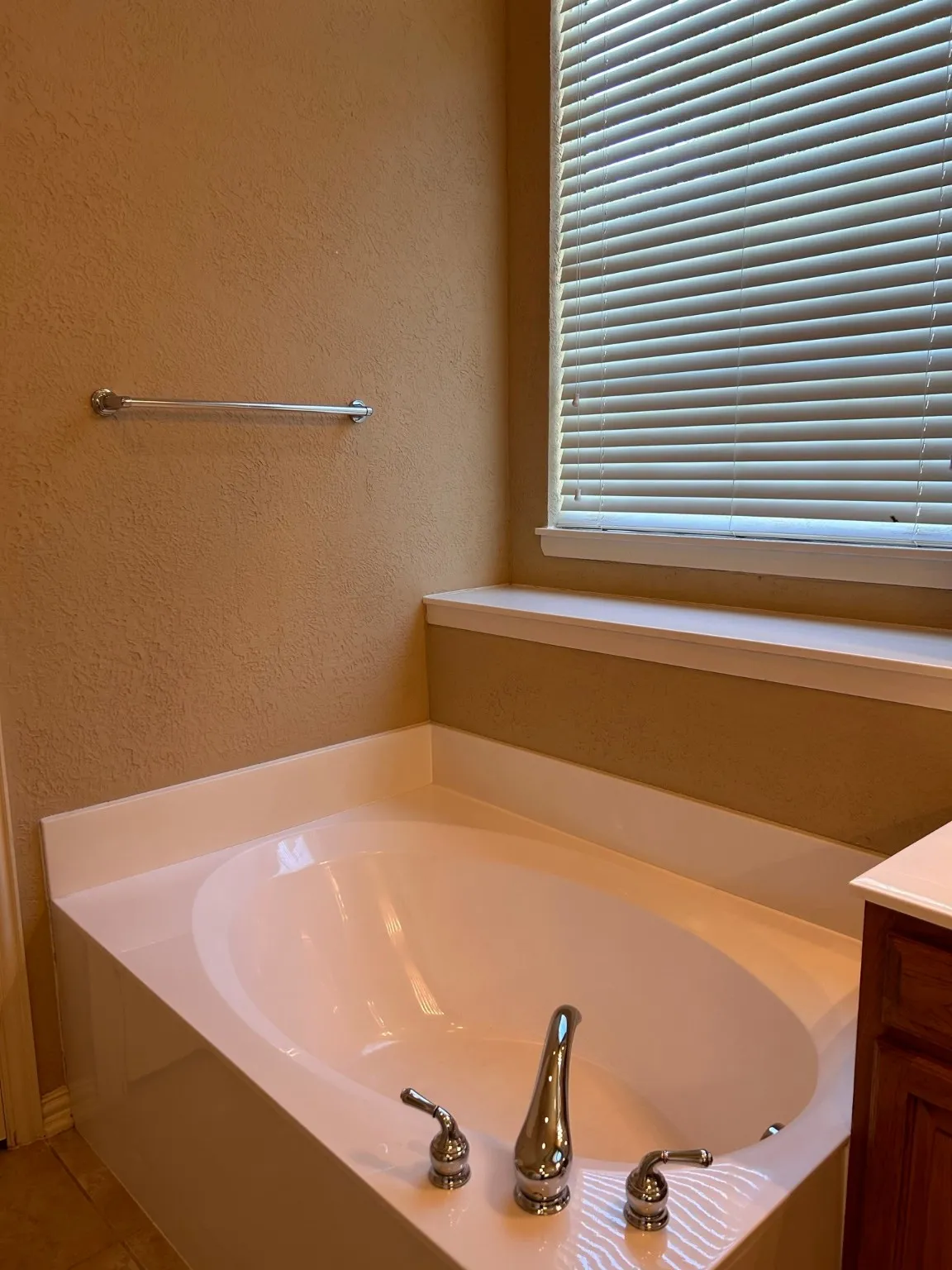 Single Family Residence For Rent in Collin County , 6794 Calm Meadow Drive, Frisco, Texas 75035, 3 Bedroom, 3 Bathroom, 2 Garage spaces, 3,037 Sqft, built in 2004, mls#21098139, Real Estate Agent in Frisco, Homes For Rent in Collin county, Homes For Rent in Frisco, Realtor in Frisco Texas, Real Estate Brokerage Independent Realty Texas, Luminita Cordes Realtor