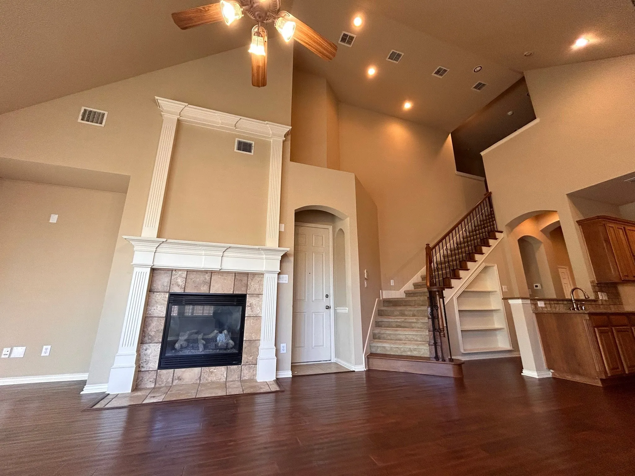 Single Family Residence For Rent in Collin County , 6794 Calm Meadow Drive, Frisco, Texas 75035, 3 Bedroom, 3 Bathroom, 2 Garage spaces, 3,037 Sqft, built in 2004, mls#21098139, Real Estate Agent in Frisco, Homes For Rent in Collin county, Homes For Rent in Frisco, Realtor in Frisco Texas, Real Estate Brokerage Independent Realty Texas, Luminita Cordes Realtor
