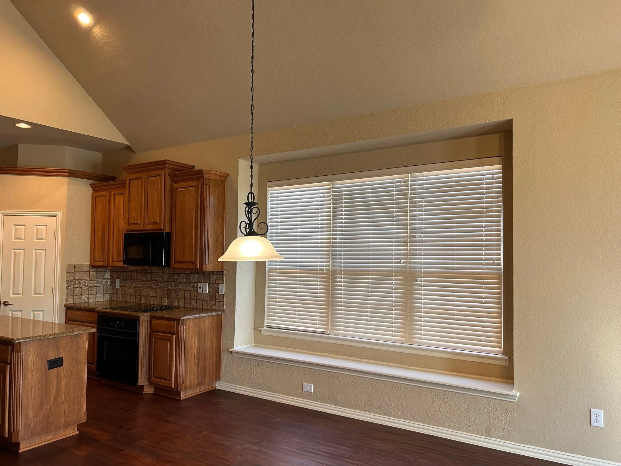 Single Family Residence For Rent in Collin County , 6794 Calm Meadow Drive, Frisco, Texas 75035, 3 Bedroom, 3 Bathroom, 2 Garage spaces, 3,037 Sqft, built in 2004, mls#21098139, Real Estate Agent in Frisco, Homes For Rent in Collin county, Homes For Rent in Frisco, Realtor in Frisco Texas, Real Estate Brokerage Independent Realty Texas, Luminita Cordes Realtor