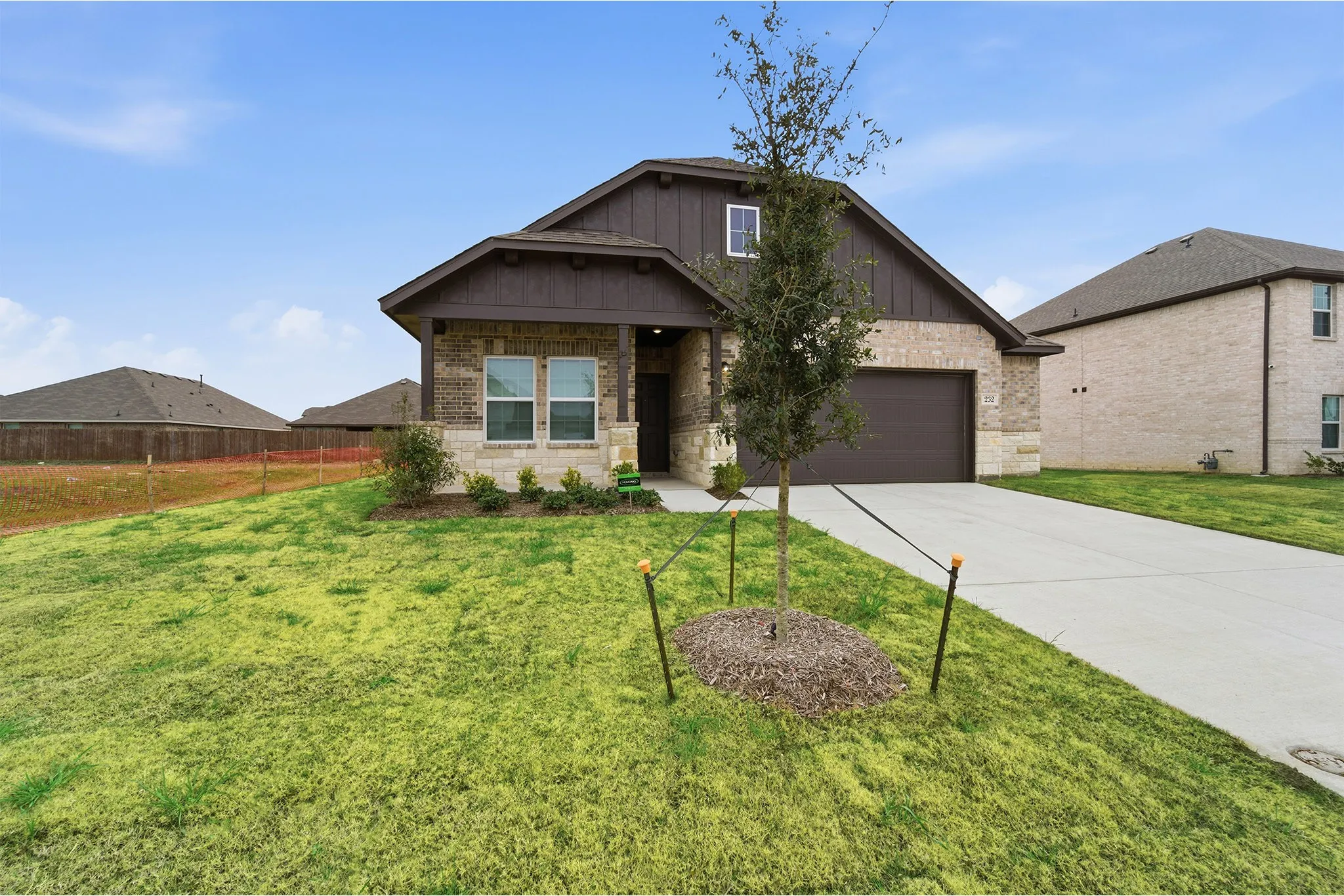 Single Family Residence For Sale in Ellis County , 232 Triple Crown Road, Waxahachie, Texas 75165, 3 Bedroom, 2 Bathroom, 2 Garage spaces, 1,915 Sqft, built in 2025, New Construction - Complete, mls#21098160, Real Estate Agent in Waxahachie, Homes For Sale in Ellis county, Homes For Sale in Waxahachie, Realtor in Waxahachie Texas, Real Estate Brokerage Independent Realty Texas, Luminita Cordes Realtor