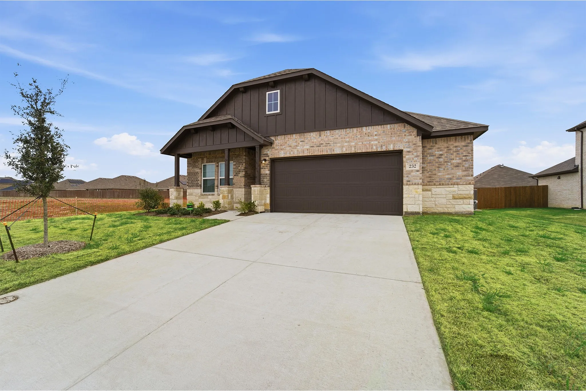 Single Family Residence For Sale in Ellis County , 232 Triple Crown Road, Waxahachie, Texas 75165, 3 Bedroom, 2 Bathroom, 2 Garage spaces, 1,915 Sqft, built in 2025, New Construction - Complete, mls#21098160, Real Estate Agent in Waxahachie, Homes For Sale in Ellis county, Homes For Sale in Waxahachie, Realtor in Waxahachie Texas, Real Estate Brokerage Independent Realty Texas, Luminita Cordes Realtor