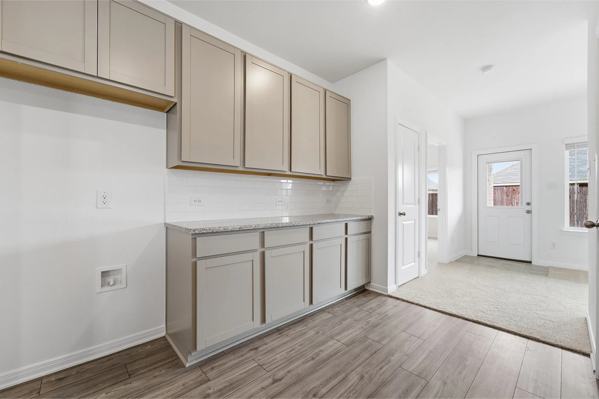 Single Family Residence For Sale in Ellis County , 232 Triple Crown Road, Waxahachie, Texas 75165, 3 Bedroom, 2 Bathroom, 2 Garage spaces, 1,915 Sqft, built in 2025, New Construction - Complete, mls#21098160, Real Estate Agent in Waxahachie, Homes For Sale in Ellis county, Homes For Sale in Waxahachie, Realtor in Waxahachie Texas, Real Estate Brokerage Independent Realty Texas, Luminita Cordes Realtor