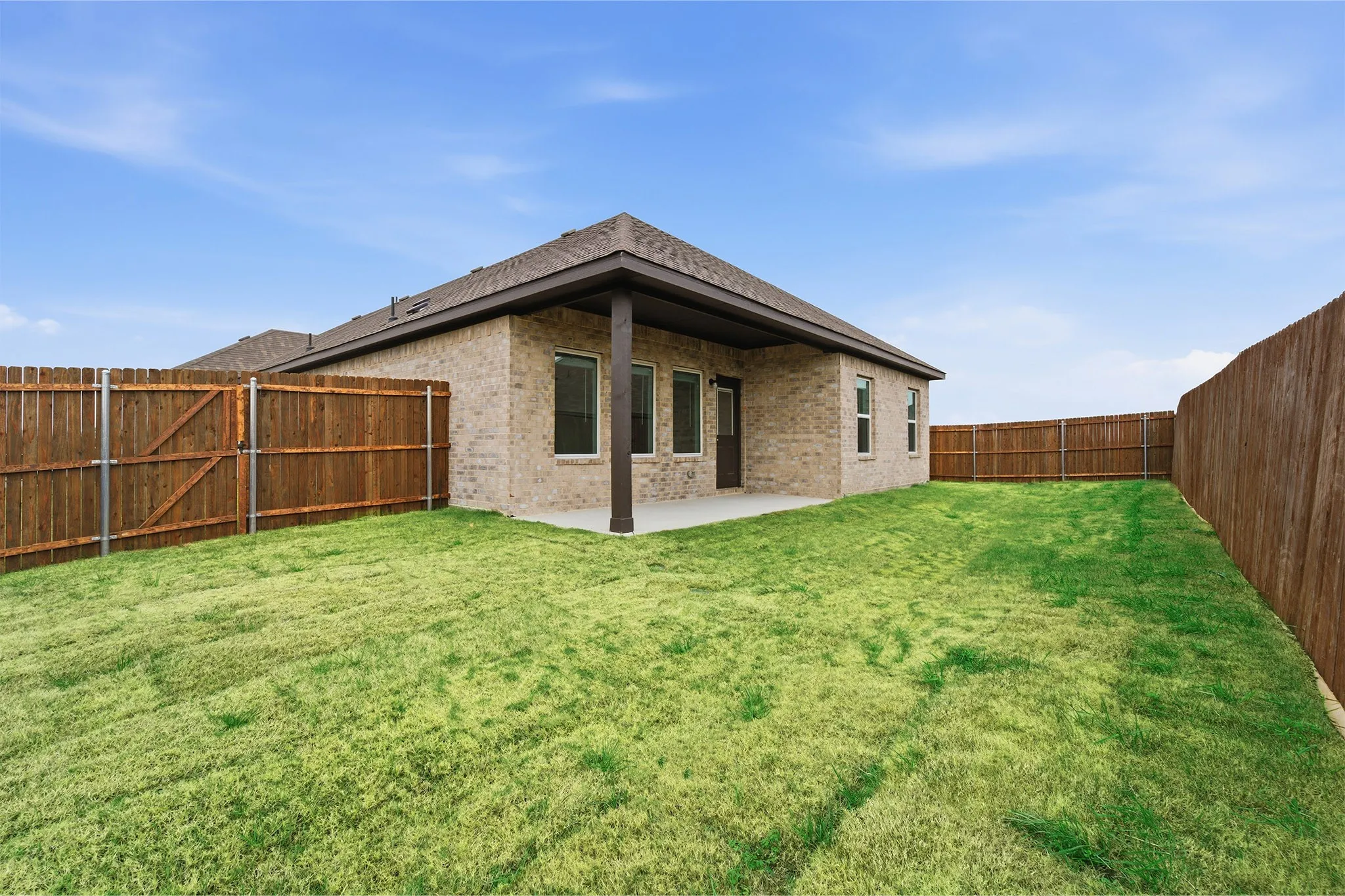 Single Family Residence For Sale in Ellis County , 232 Triple Crown Road, Waxahachie, Texas 75165, 3 Bedroom, 2 Bathroom, 2 Garage spaces, 1,915 Sqft, built in 2025, New Construction - Complete, mls#21098160, Real Estate Agent in Waxahachie, Homes For Sale in Ellis county, Homes For Sale in Waxahachie, Realtor in Waxahachie Texas, Real Estate Brokerage Independent Realty Texas, Luminita Cordes Realtor