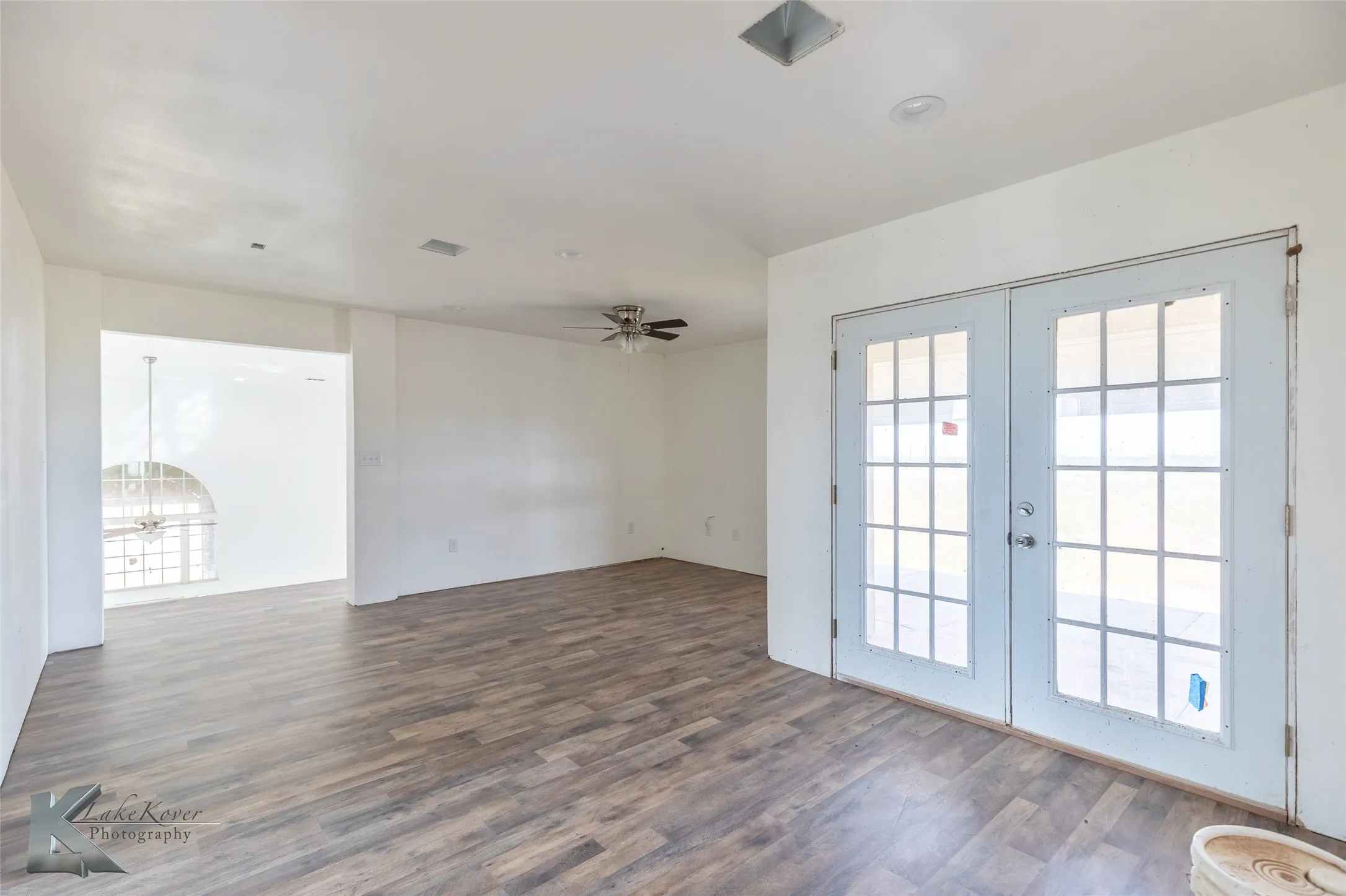 Single Family Residence For Sale in Jones County , 8773 W Lake Road, Abilene, Texas 79601, 5 Bedroom, 4 Bathroom, 2 Garage spaces, 5,289 Sqft, built in 2012, New Construction - Incomplete, mls#21097057, Real Estate Agent in Abilene, Homes For Sale in Jones county, Homes For Sale in Abilene, Realtor in Abilene Texas, Real Estate Brokerage Independent Realty Texas, Luminita Cordes Realtor