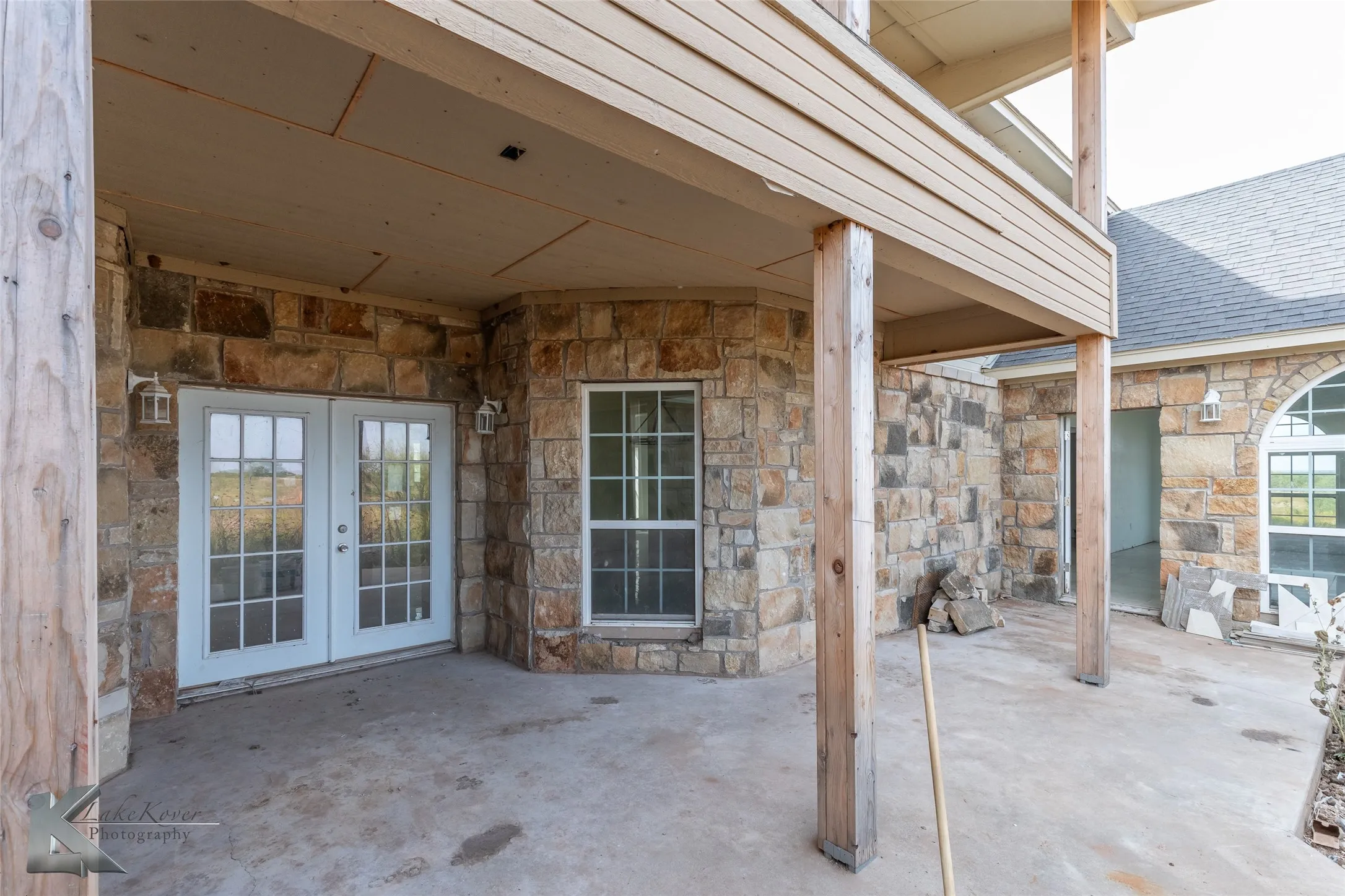 Single Family Residence For Sale in Jones County , 8773 W Lake Road, Abilene, Texas 79601, 5 Bedroom, 4 Bathroom, 2 Garage spaces, 5,289 Sqft, built in 2012, New Construction - Incomplete, mls#21097057, Real Estate Agent in Abilene, Homes For Sale in Jones county, Homes For Sale in Abilene, Realtor in Abilene Texas, Real Estate Brokerage Independent Realty Texas, Luminita Cordes Realtor