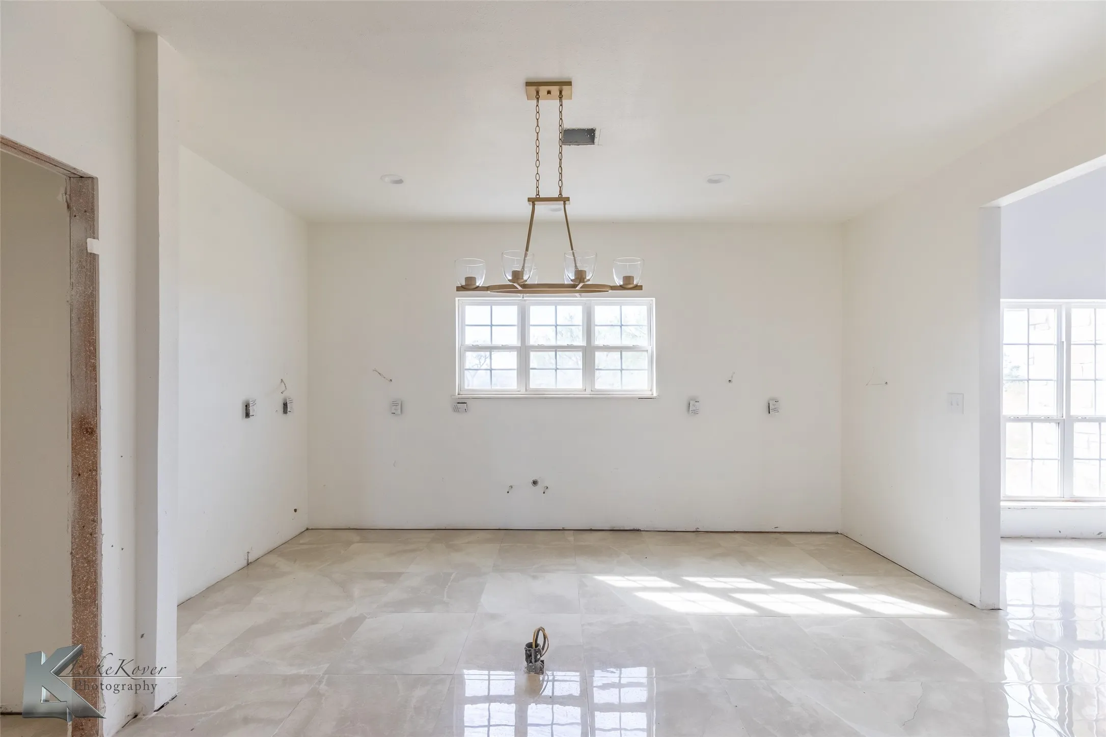 Single Family Residence For Sale in Jones County , 8773 W Lake Road, Abilene, Texas 79601, 5 Bedroom, 4 Bathroom, 2 Garage spaces, 5,289 Sqft, built in 2012, New Construction - Incomplete, mls#21097057, Real Estate Agent in Abilene, Homes For Sale in Jones county, Homes For Sale in Abilene, Realtor in Abilene Texas, Real Estate Brokerage Independent Realty Texas, Luminita Cordes Realtor