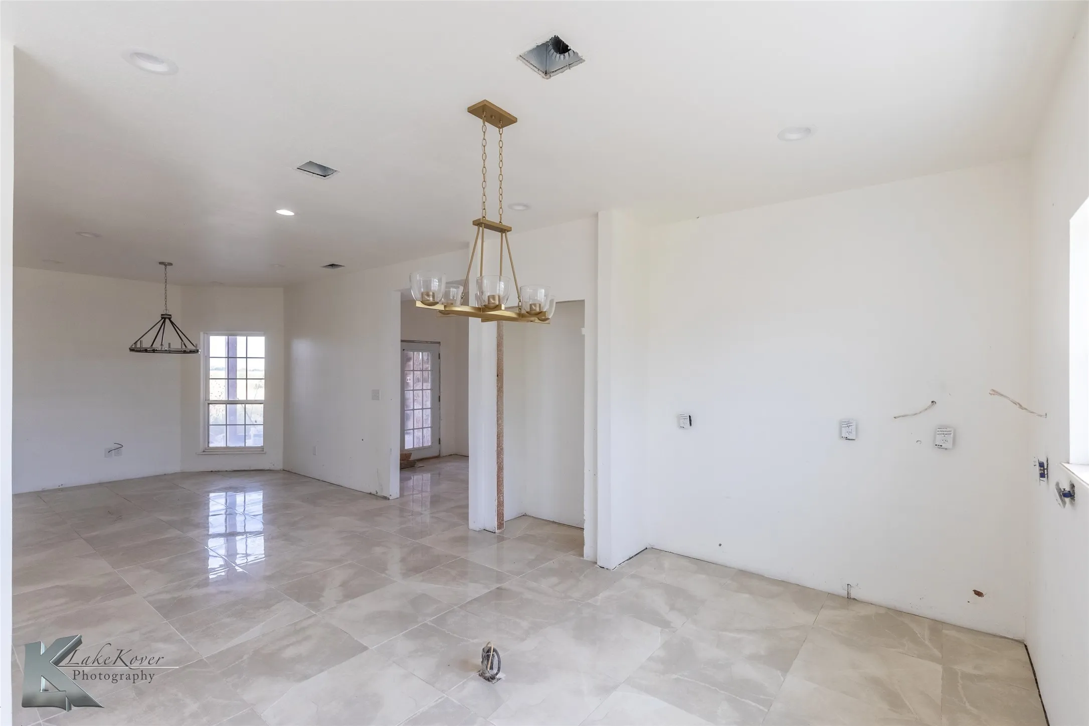 Single Family Residence For Sale in Jones County , 8773 W Lake Road, Abilene, Texas 79601, 5 Bedroom, 4 Bathroom, 2 Garage spaces, 5,289 Sqft, built in 2012, New Construction - Incomplete, mls#21097057, Real Estate Agent in Abilene, Homes For Sale in Jones county, Homes For Sale in Abilene, Realtor in Abilene Texas, Real Estate Brokerage Independent Realty Texas, Luminita Cordes Realtor