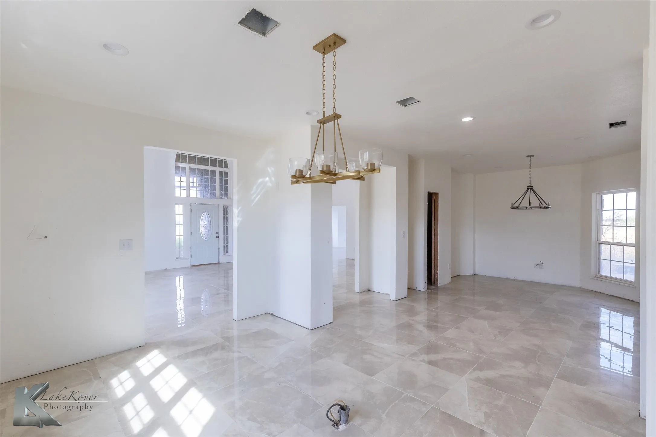 Single Family Residence For Sale in Jones County , 8773 W Lake Road, Abilene, Texas 79601, 5 Bedroom, 4 Bathroom, 2 Garage spaces, 5,289 Sqft, built in 2012, New Construction - Incomplete, mls#21097057, Real Estate Agent in Abilene, Homes For Sale in Jones county, Homes For Sale in Abilene, Realtor in Abilene Texas, Real Estate Brokerage Independent Realty Texas, Luminita Cordes Realtor