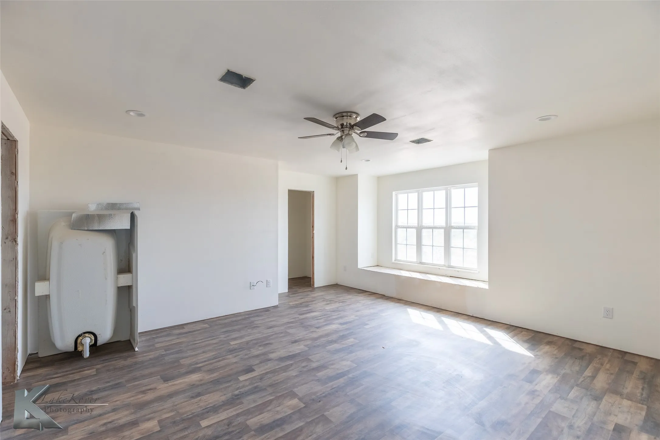 Single Family Residence For Sale in Jones County , 8773 W Lake Road, Abilene, Texas 79601, 5 Bedroom, 4 Bathroom, 2 Garage spaces, 5,289 Sqft, built in 2012, New Construction - Incomplete, mls#21097057, Real Estate Agent in Abilene, Homes For Sale in Jones county, Homes For Sale in Abilene, Realtor in Abilene Texas, Real Estate Brokerage Independent Realty Texas, Luminita Cordes Realtor