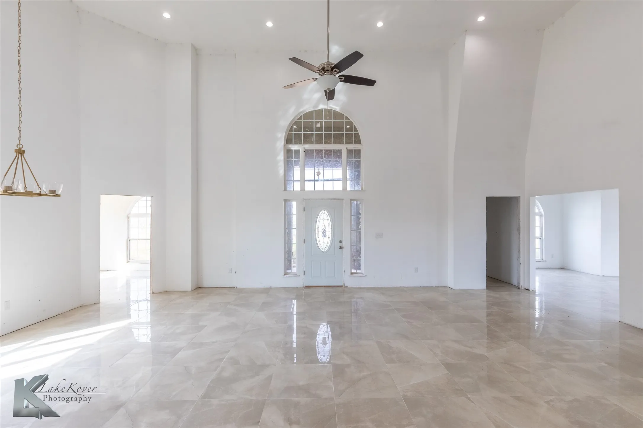 Single Family Residence For Sale in Jones County , 8773 W Lake Road, Abilene, Texas 79601, 5 Bedroom, 4 Bathroom, 2 Garage spaces, 5,289 Sqft, built in 2012, New Construction - Incomplete, mls#21097057, Real Estate Agent in Abilene, Homes For Sale in Jones county, Homes For Sale in Abilene, Realtor in Abilene Texas, Real Estate Brokerage Independent Realty Texas, Luminita Cordes Realtor