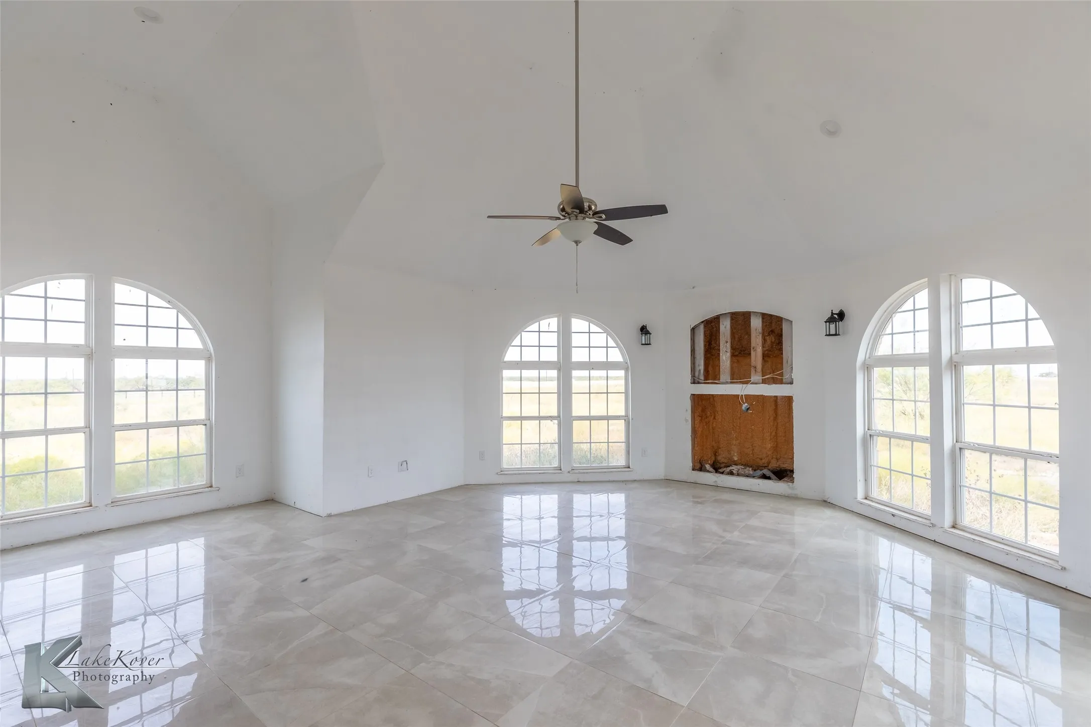 Single Family Residence For Sale in Jones County , 8773 W Lake Road, Abilene, Texas 79601, 5 Bedroom, 4 Bathroom, 2 Garage spaces, 5,289 Sqft, built in 2012, New Construction - Incomplete, mls#21097057, Real Estate Agent in Abilene, Homes For Sale in Jones county, Homes For Sale in Abilene, Realtor in Abilene Texas, Real Estate Brokerage Independent Realty Texas, Luminita Cordes Realtor