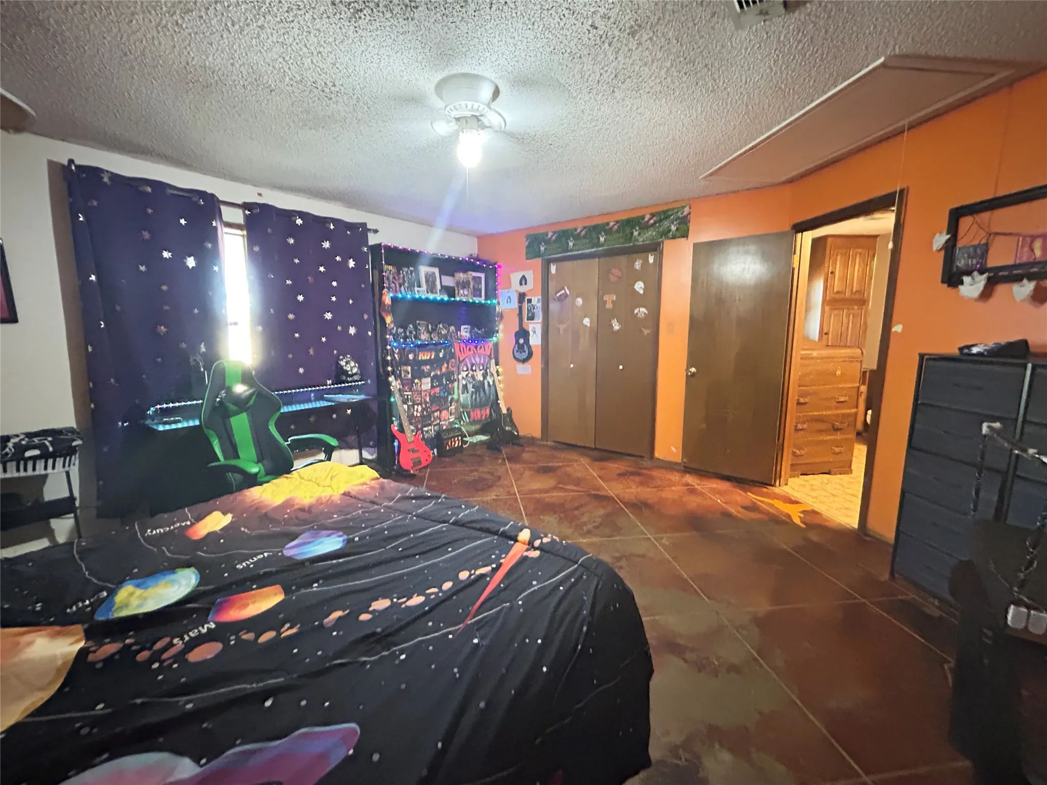 Single Family Residence For Sale in Hopkins County , 1816 County Road 2386, Pickton, Texas 75471, 3 Bedroom, 3 Bathroom, Garage spaces, 3,880 Sqft, built in 1980, mls#21098396, Real Estate Agent in Pickton, Homes For Sale in Hopkins county, Homes For Sale in Pickton, Realtor in Pickton Texas, Real Estate Brokerage Independent Realty Texas, Luminita Cordes Realtor