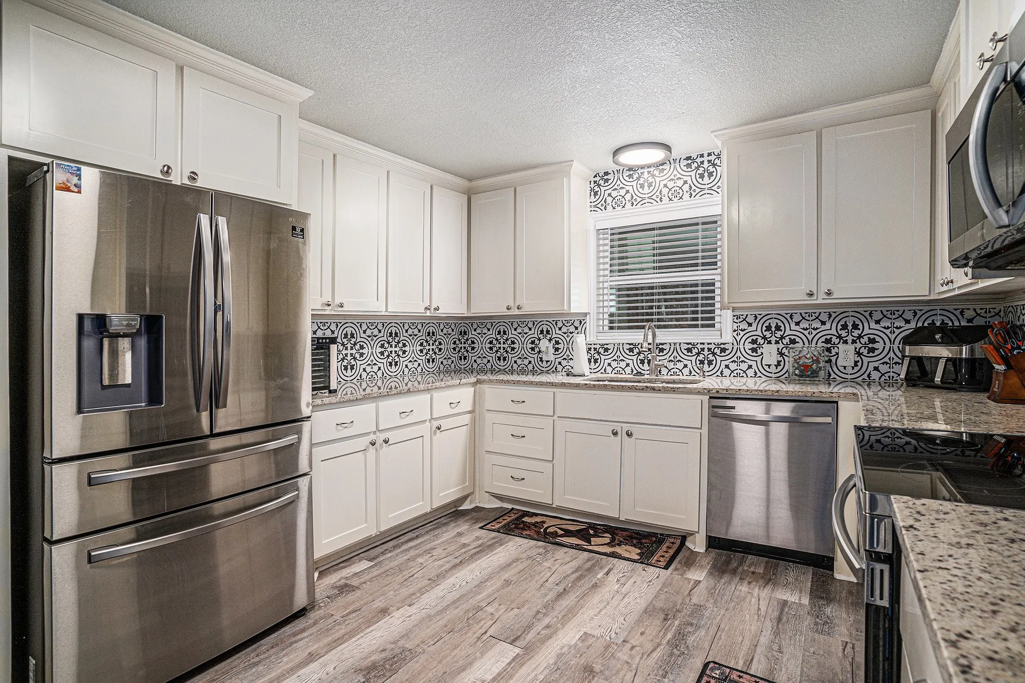 Single Family Residence For Sale in Johnson County , 807 Poindexter Avenue, Cleburne, Texas 76033, 3 Bedroom, 2 Bathroom, 2 Garage spaces, 1,364 Sqft, built in 1969, mls#21096741, Real Estate Agent in Cleburne, Homes For Sale in Johnson county, Homes For Sale in Cleburne, Realtor in Cleburne Texas, Real Estate Brokerage Independent Realty Texas, Luminita Cordes Realtor