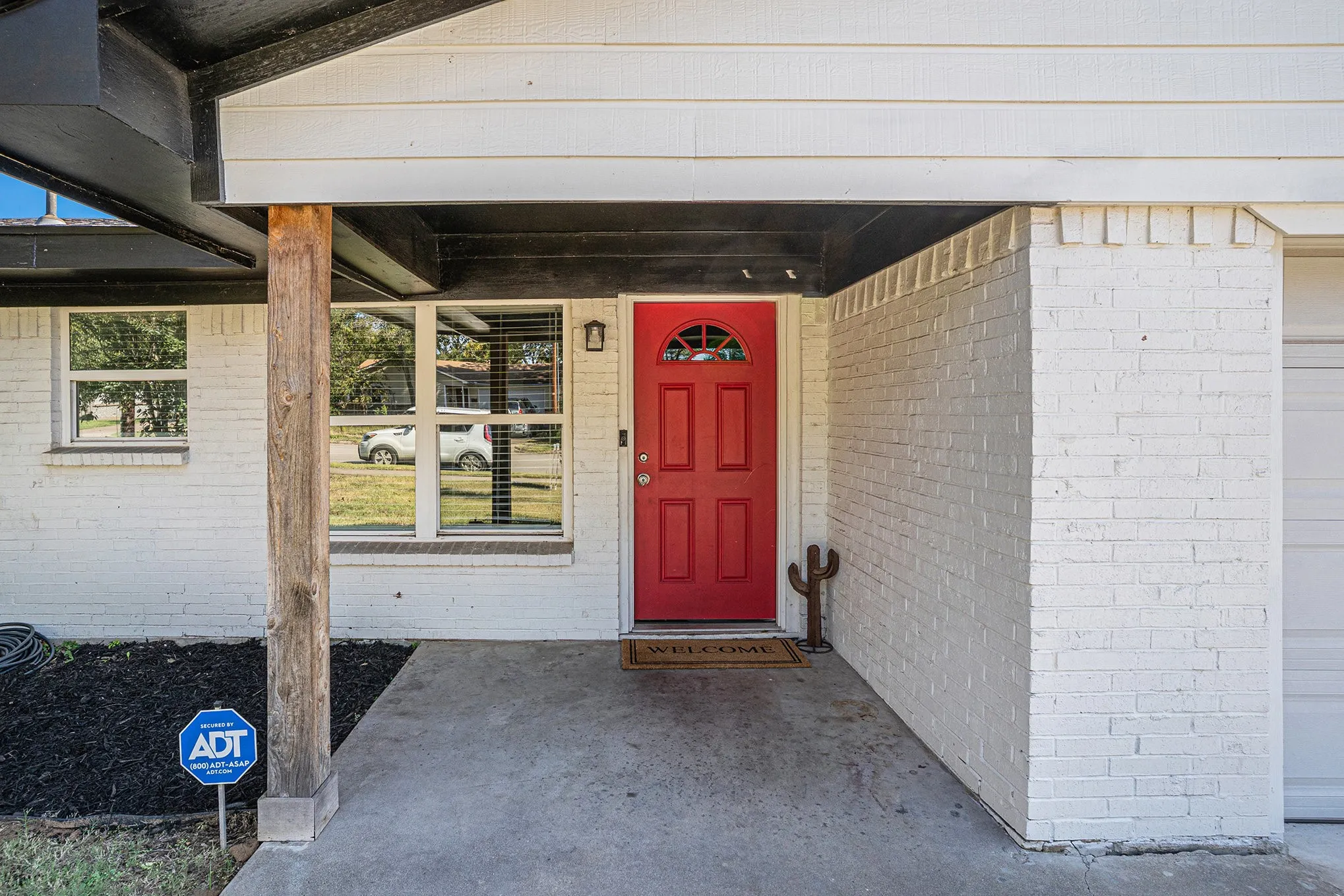 Single Family Residence For Sale in Johnson County , 807 Poindexter Avenue, Cleburne, Texas 76033, 3 Bedroom, 2 Bathroom, 2 Garage spaces, 1,364 Sqft, built in 1969, mls#21096741, Real Estate Agent in Cleburne, Homes For Sale in Johnson county, Homes For Sale in Cleburne, Realtor in Cleburne Texas, Real Estate Brokerage Independent Realty Texas, Luminita Cordes Realtor