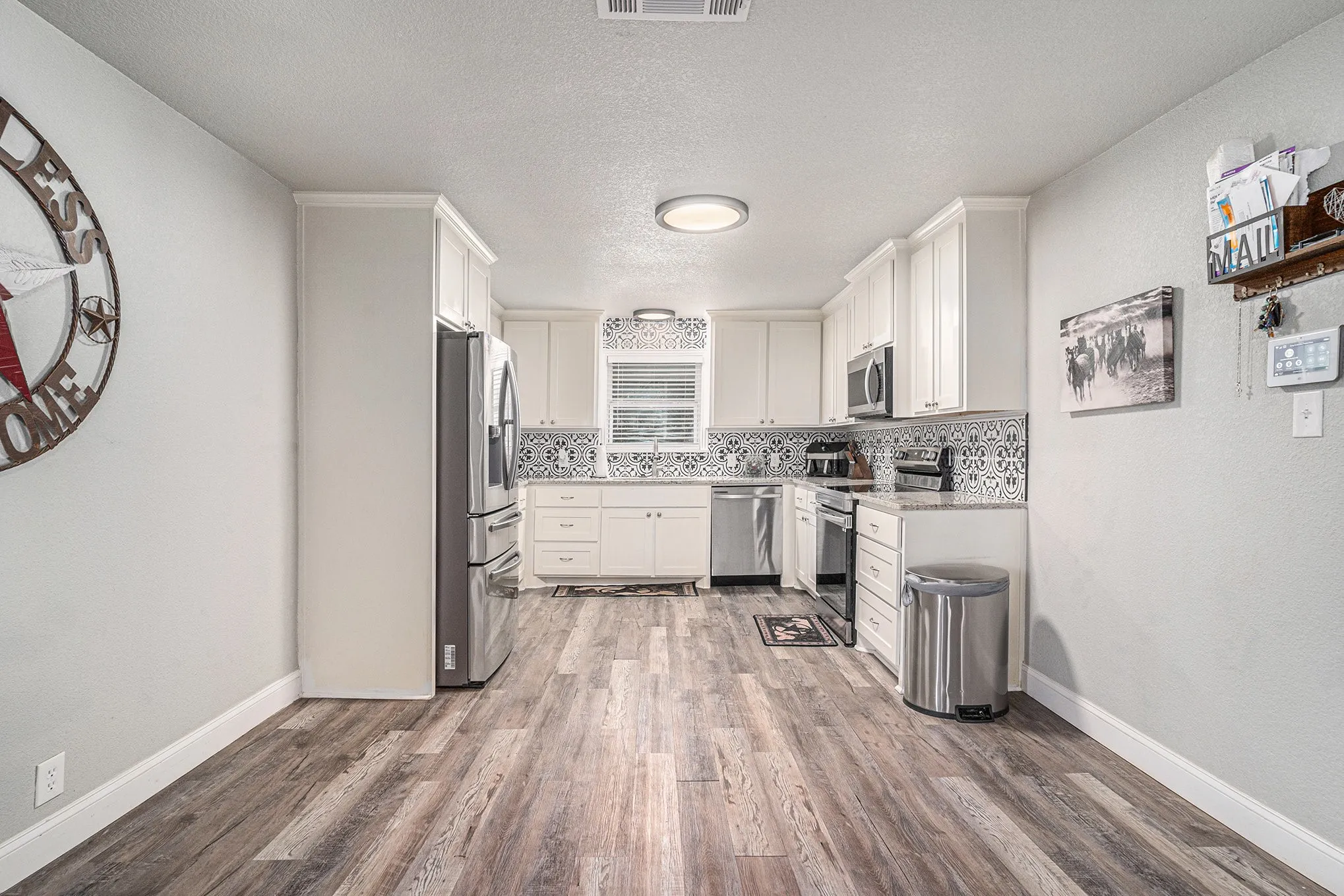 Single Family Residence For Sale in Johnson County , 807 Poindexter Avenue, Cleburne, Texas 76033, 3 Bedroom, 2 Bathroom, 2 Garage spaces, 1,364 Sqft, built in 1969, mls#21096741, Real Estate Agent in Cleburne, Homes For Sale in Johnson county, Homes For Sale in Cleburne, Realtor in Cleburne Texas, Real Estate Brokerage Independent Realty Texas, Luminita Cordes Realtor