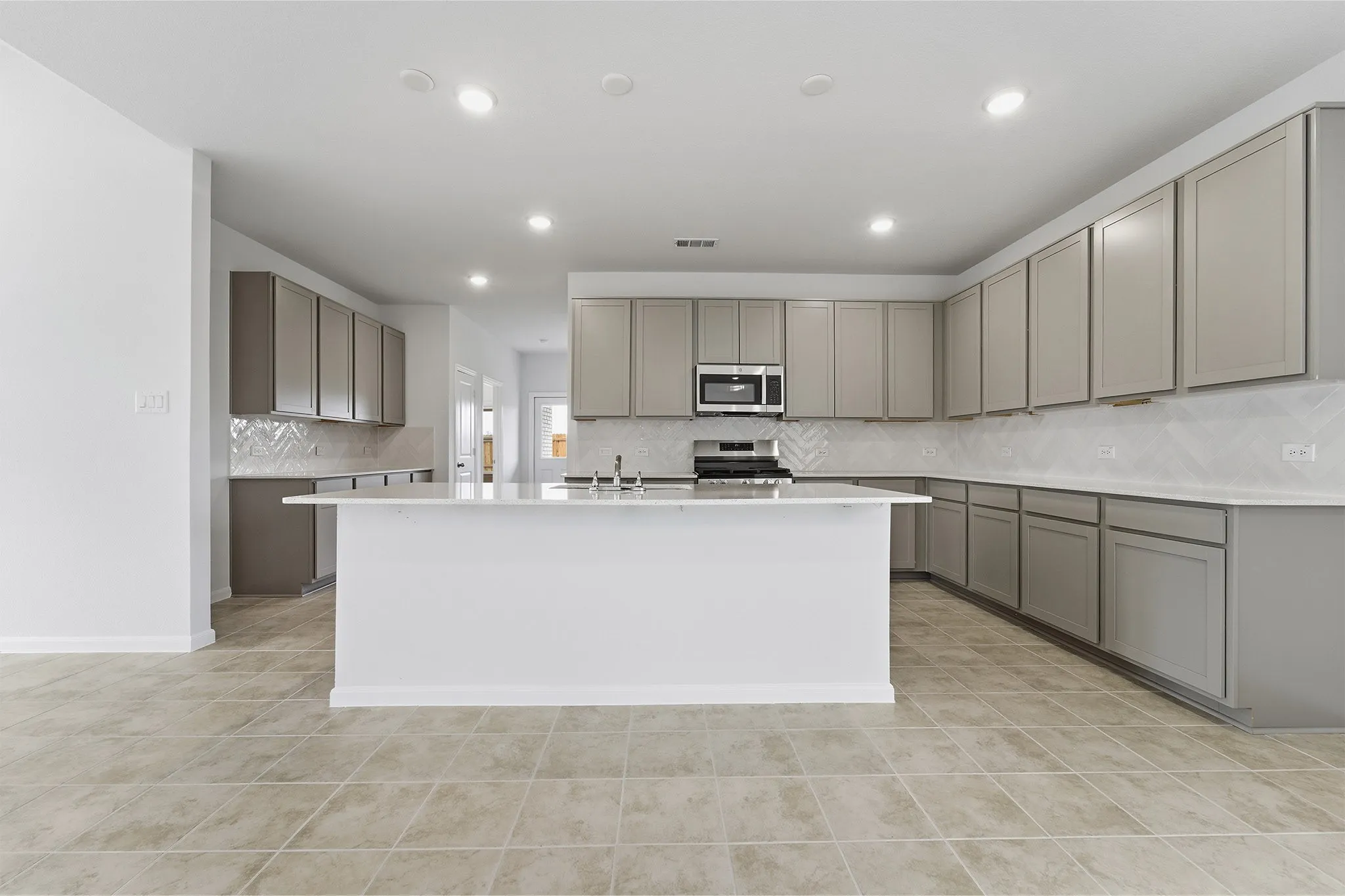 Single Family Residence For Sale in Ellis County , 253 Charismatic Road, Waxahachie, Texas 75165, 3 Bedroom, 2 Bathroom, 2 Garage spaces, 1,915 Sqft, built in 2025, New Construction - Incomplete, mls#21098384, Real Estate Agent in Waxahachie, Homes For Sale in Ellis county, Homes For Sale in Waxahachie, Realtor in Waxahachie Texas, Real Estate Brokerage Independent Realty Texas, Luminita Cordes Realtor