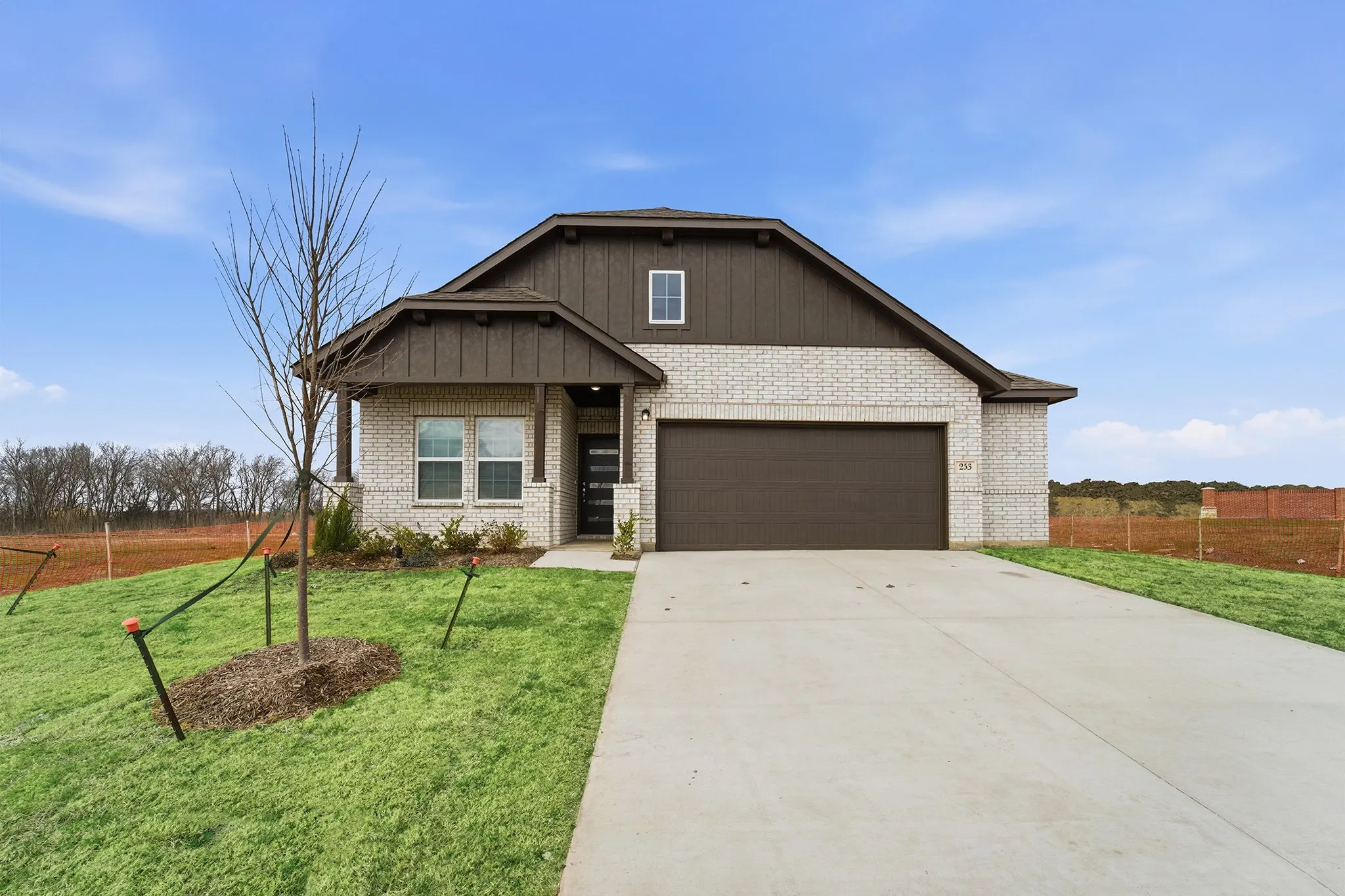 Single Family Residence For Sale in Ellis County , 253 Charismatic Road, Waxahachie, Texas 75165, 3 Bedroom, 2 Bathroom, 2 Garage spaces, 1,915 Sqft, built in 2025, New Construction - Incomplete, mls#21098384, Real Estate Agent in Waxahachie, Homes For Sale in Ellis county, Homes For Sale in Waxahachie, Realtor in Waxahachie Texas, Real Estate Brokerage Independent Realty Texas, Luminita Cordes Realtor