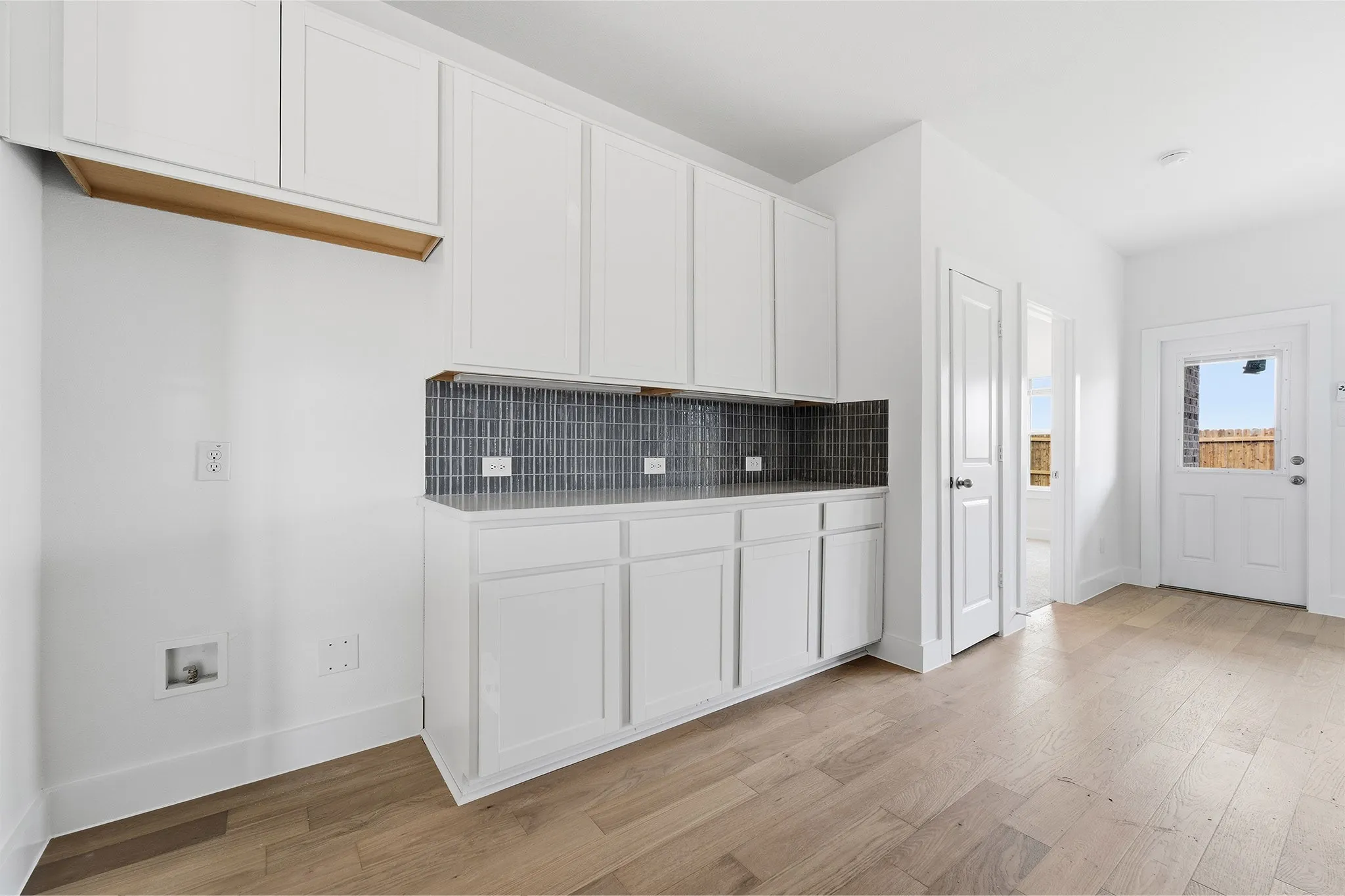 Single Family Residence For Sale in Ellis County , 225 Charismatic Road, Waxahachie, Texas 75165, 3 Bedroom, 2 Bathroom, 2 Garage spaces, 1,915 Sqft, built in 2025, New Construction - Complete, Price $405,091, mls#21098531, Real Estate Agent in Waxahachie, Homes For Sale in Ellis county, Homes For Sale in Waxahachie, Realtor in Waxahachie Texas, Real Estate Brokerage Independent Realty Texas, Luminita Cordes Realtor