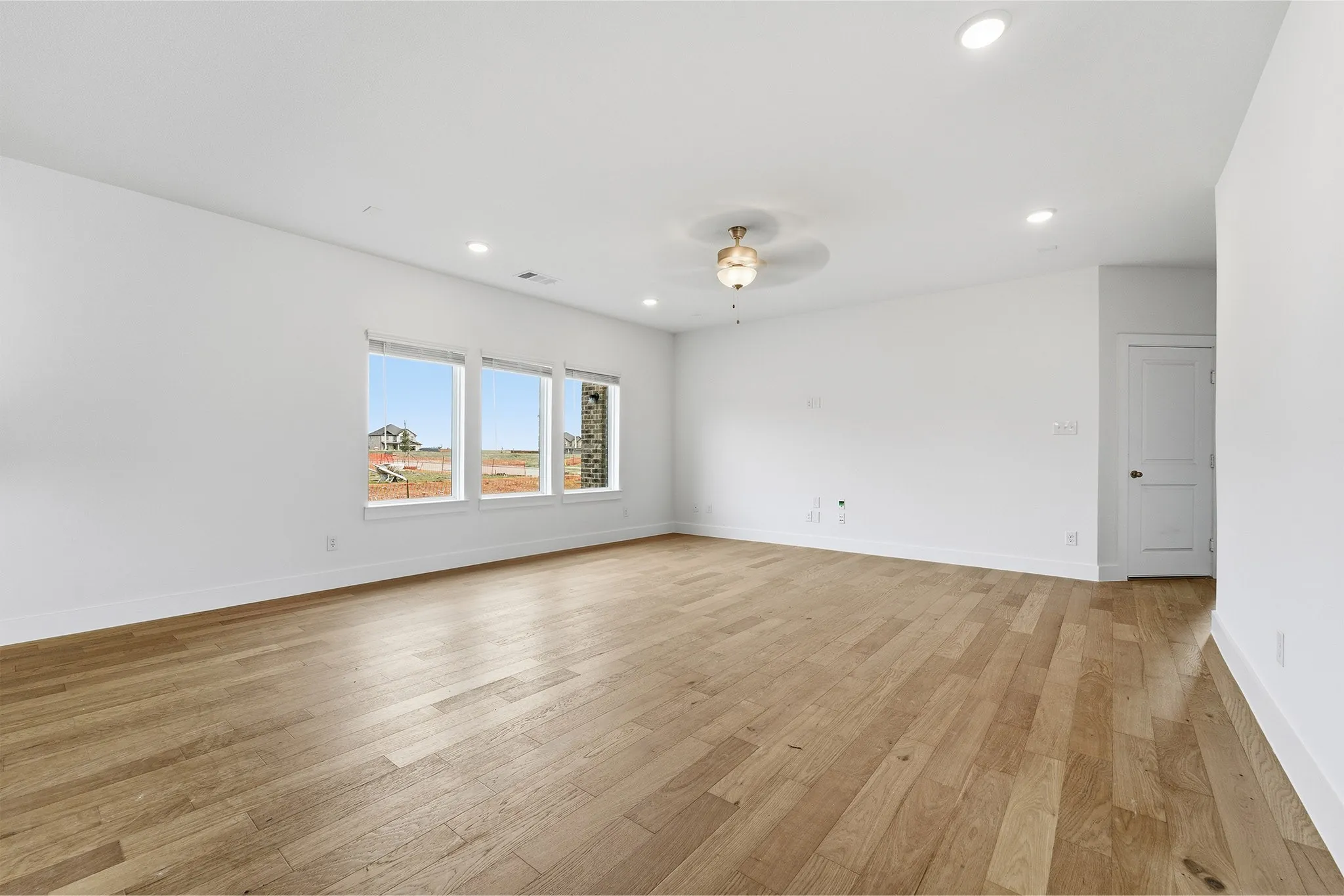 Single Family Residence For Sale in Ellis County , 225 Charismatic Road, Waxahachie, Texas 75165, 3 Bedroom, 2 Bathroom, 2 Garage spaces, 1,915 Sqft, built in 2025, New Construction - Complete, Price $405,091, mls#21098531, Real Estate Agent in Waxahachie, Homes For Sale in Ellis county, Homes For Sale in Waxahachie, Realtor in Waxahachie Texas, Real Estate Brokerage Independent Realty Texas, Luminita Cordes Realtor