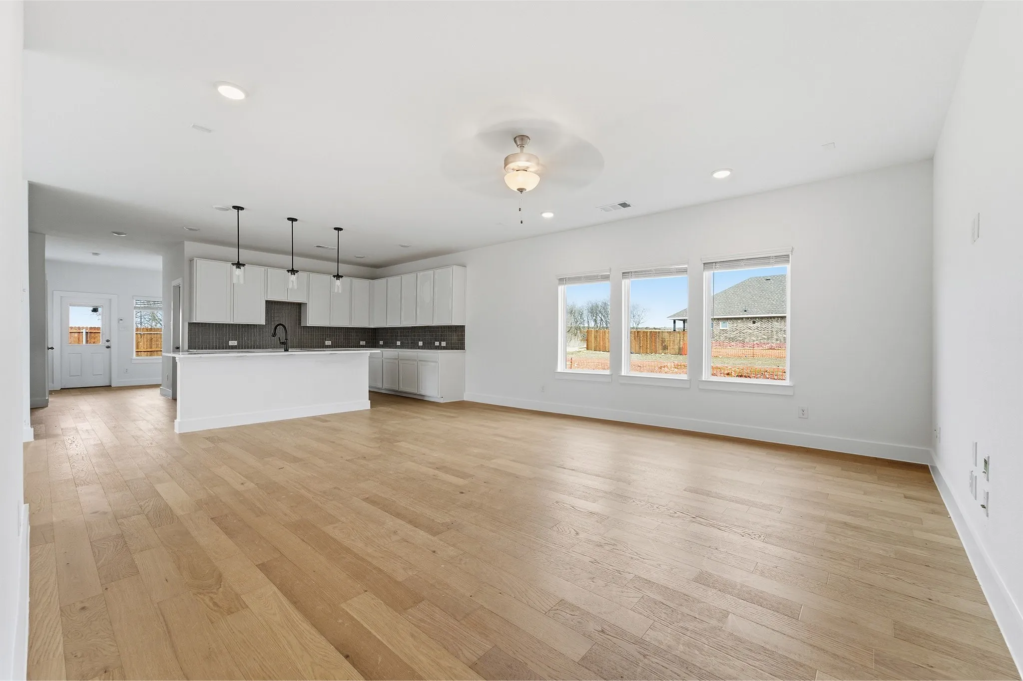 Single Family Residence For Sale in Ellis County , 225 Charismatic Road, Waxahachie, Texas 75165, 3 Bedroom, 2 Bathroom, 2 Garage spaces, 1,915 Sqft, built in 2025, New Construction - Complete, Price $405,091, mls#21098531, Real Estate Agent in Waxahachie, Homes For Sale in Ellis county, Homes For Sale in Waxahachie, Realtor in Waxahachie Texas, Real Estate Brokerage Independent Realty Texas, Luminita Cordes Realtor