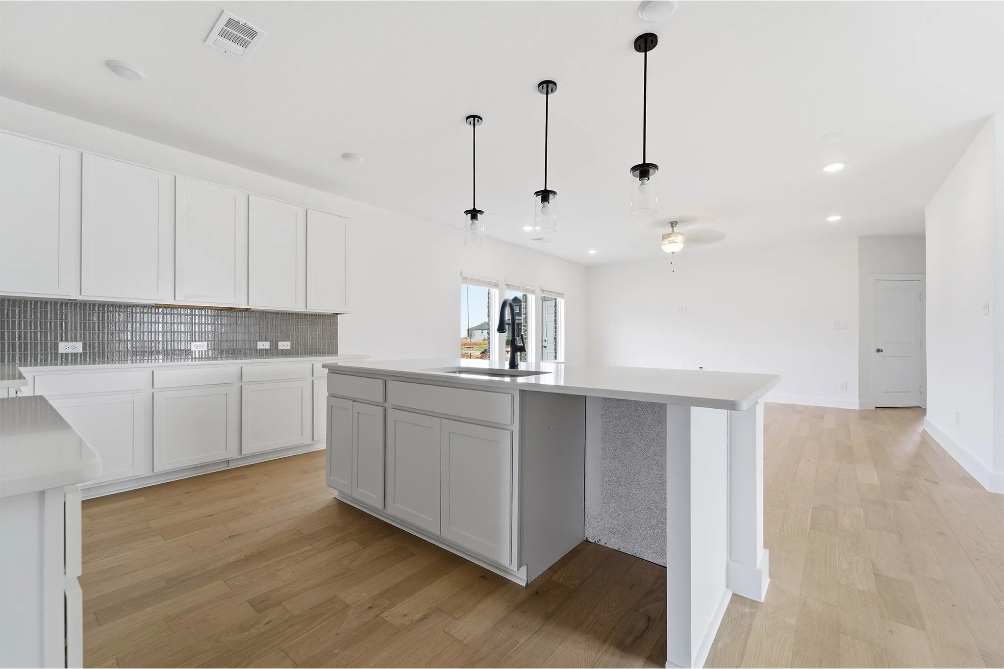 Single Family Residence For Sale in Ellis County , 225 Charismatic Road, Waxahachie, Texas 75165, 3 Bedroom, 2 Bathroom, 2 Garage spaces, 1,915 Sqft, built in 2025, New Construction - Complete, Price $405,091, mls#21098531, Real Estate Agent in Waxahachie, Homes For Sale in Ellis county, Homes For Sale in Waxahachie, Realtor in Waxahachie Texas, Real Estate Brokerage Independent Realty Texas, Luminita Cordes Realtor