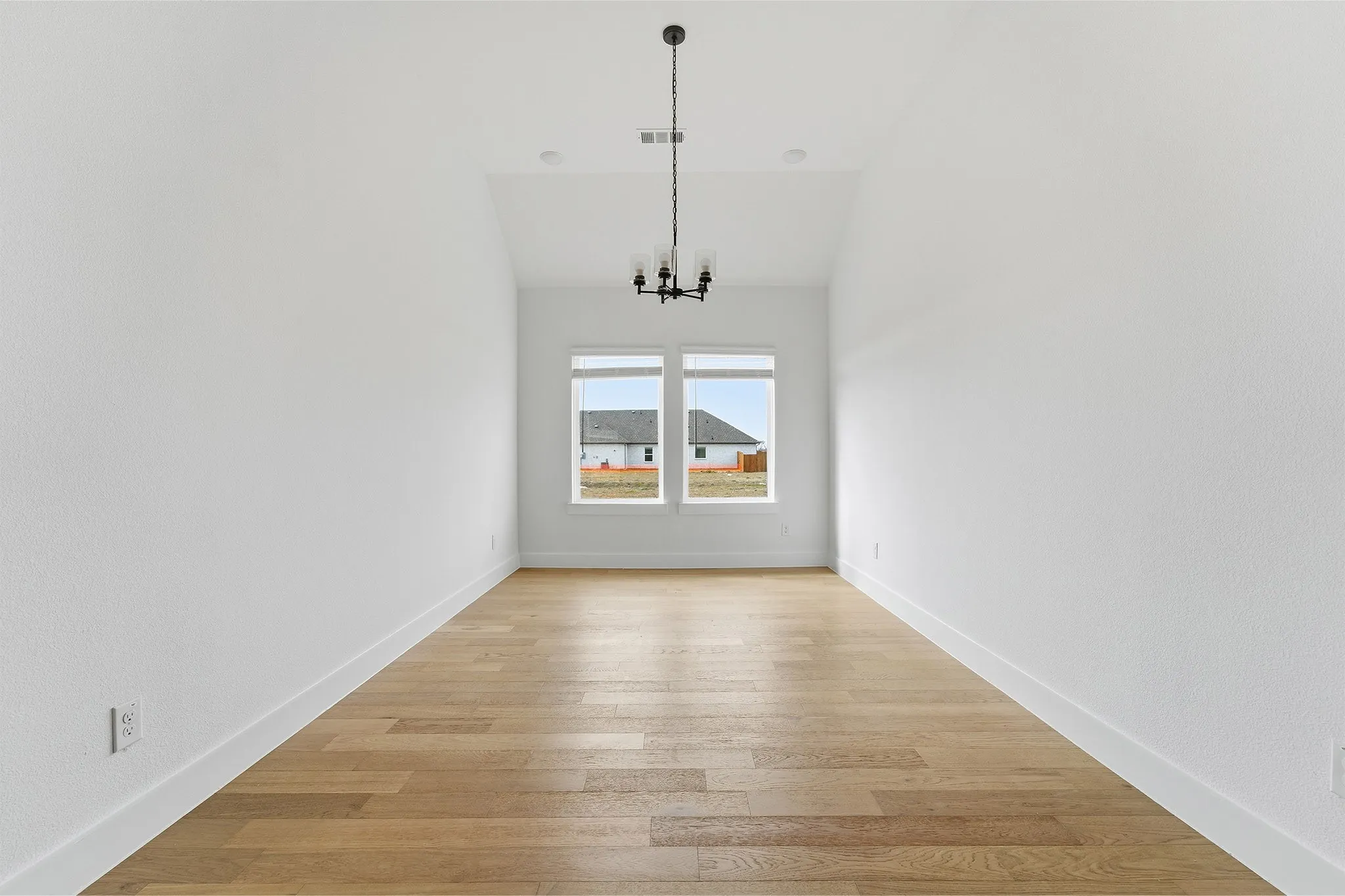 Single Family Residence For Sale in Ellis County , 225 Charismatic Road, Waxahachie, Texas 75165, 3 Bedroom, 2 Bathroom, 2 Garage spaces, 1,915 Sqft, built in 2025, New Construction - Complete, Price $405,091, mls#21098531, Real Estate Agent in Waxahachie, Homes For Sale in Ellis county, Homes For Sale in Waxahachie, Realtor in Waxahachie Texas, Real Estate Brokerage Independent Realty Texas, Luminita Cordes Realtor