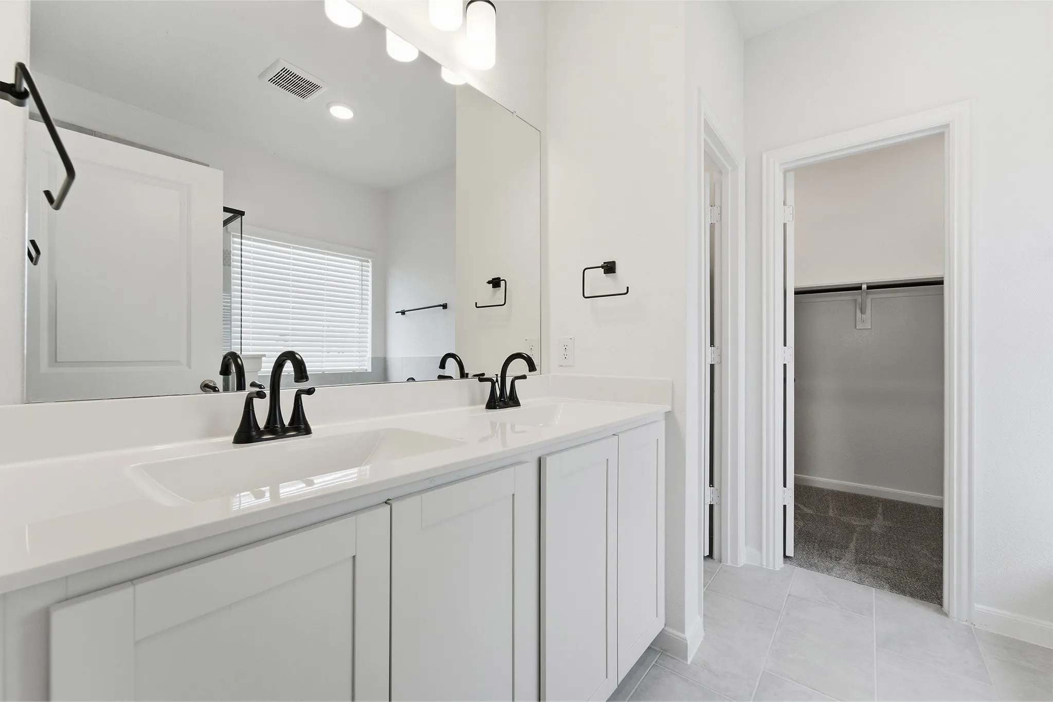 Single Family Residence For Sale in Ellis County , 228 Charismatic Road, Waxahachie, Texas 75165, 4 Bedroom, 3 Bathroom, 2 Garage spaces, 2,513 Sqft, built in 2025, New Construction - Complete, mls#21098546, Real Estate Agent in Waxahachie, Homes For Sale in Ellis county, Homes For Sale in Waxahachie, Realtor in Waxahachie Texas, Real Estate Brokerage Independent Realty Texas, Luminita Cordes Realtor