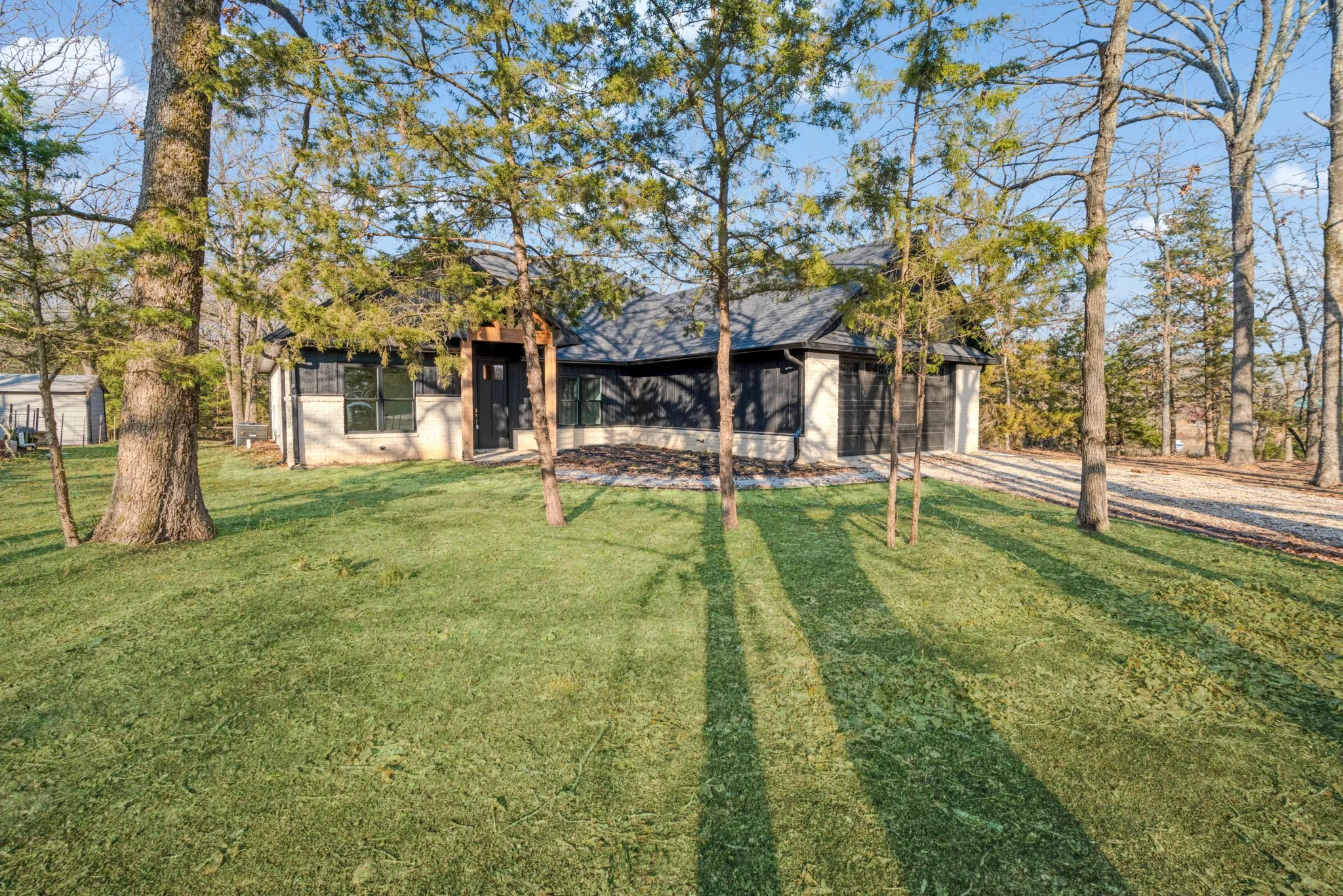 Single Family Residence For Sale in Lamar County , 315 CR 33940, Powderly, Texas 75473, 3 Bedroom, 2 Bathroom, 2 Garage spaces, 1,930 Sqft, built in 2025, mls#21099155, Real Estate Agent in Powderly, Homes For Sale in Lamar county, Homes For Sale in Powderly, Realtor in Powderly Texas, Real Estate Brokerage Independent Realty Texas, Luminita Cordes Realtor