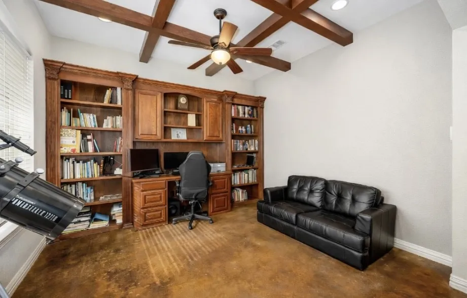 Single Family Residence For Sale in Collin County , 5033 Brook Lane, Anna, Texas 75409, 4 Bedroom, 4 Bathroom, 2 Garage spaces, 3,231 Sqft, built in 2010, Preowned, mls#21098697, Real Estate Agent in Anna, Homes For Sale in Collin county, Homes For Sale in Anna, Realtor in Anna Texas, Real Estate Brokerage Independent Realty Texas, Luminita Cordes Realtor