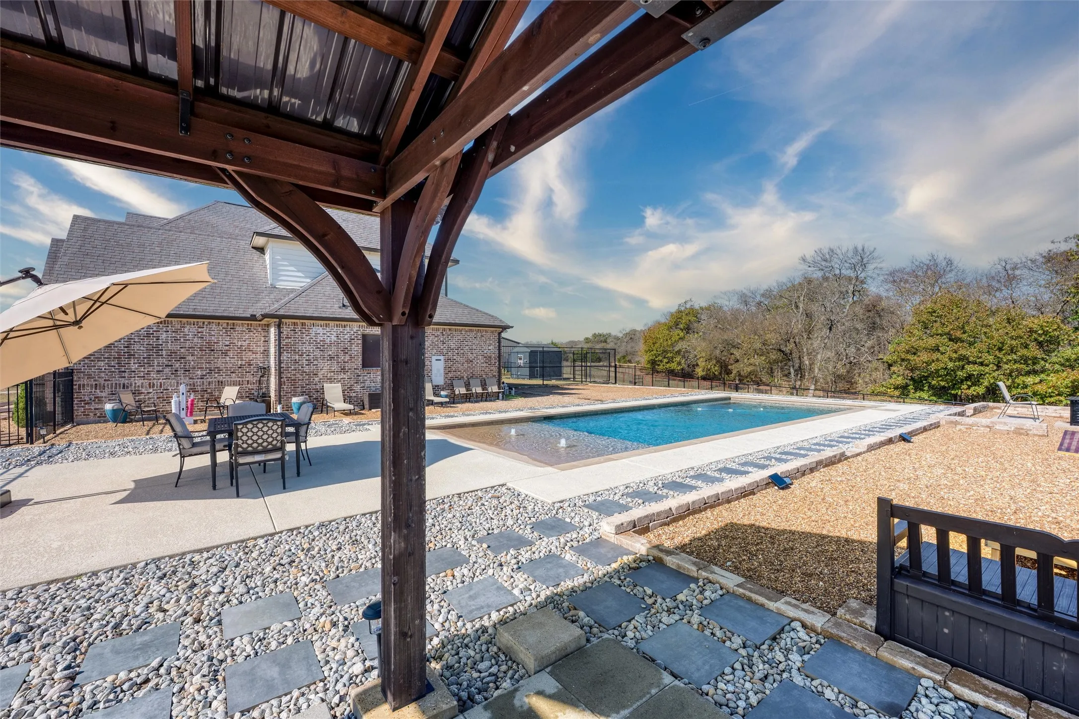 Single Family Residence For Sale in Collin County , 5033 Brook Lane, Anna, Texas 75409, 4 Bedroom, 4 Bathroom, 2 Garage spaces, 3,231 Sqft, built in 2010, Preowned, mls#21098697, Real Estate Agent in Anna, Homes For Sale in Collin county, Homes For Sale in Anna, Realtor in Anna Texas, Real Estate Brokerage Independent Realty Texas, Luminita Cordes Realtor