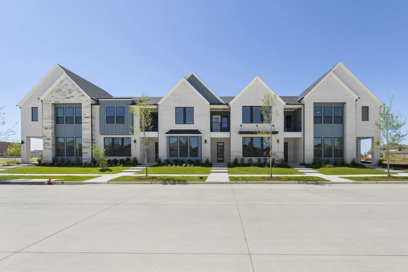 Townhouse For Sale in Collin County , 4429 Flowerpot Drive, Celina, Texas 75078, 3 Bedroom, 3 Bathroom, 2 Garage spaces, 2,020 Sqft, built in 2025, New Construction - Complete, Price $424,990, mls#21099342, Real Estate Agent in Celina, Homes For Sale in Collin county, Homes For Sale in Celina, Realtor in Celina Texas, Real Estate Brokerage Independent Realty Texas, Luminita Cordes Realtor