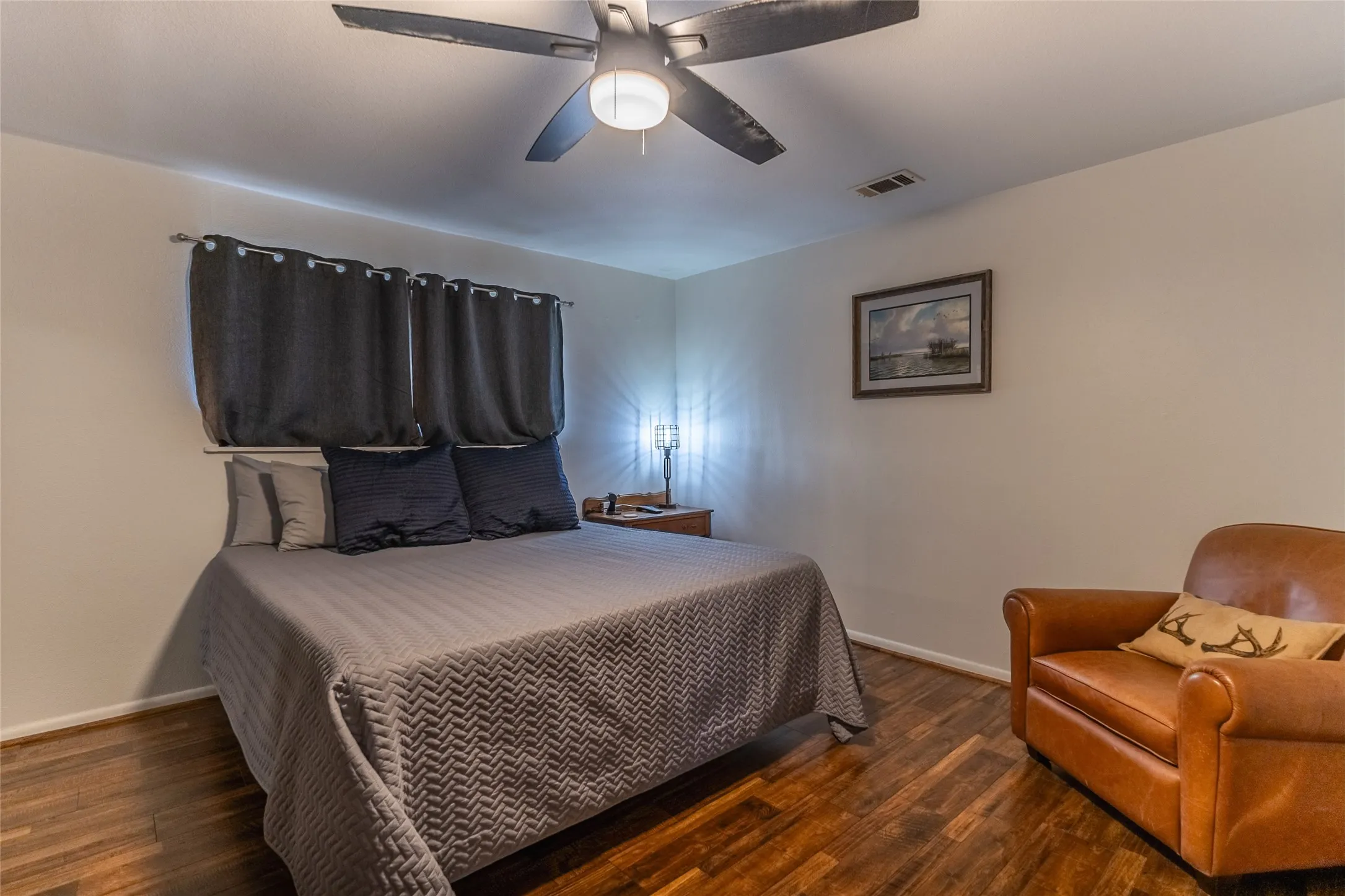 Farm For Sale in Johnson County , 4045 County Road 212, Alvarado, Texas 76009, 3 Bedroom, 2 Bathroom, 2 Garage spaces, 2,022 Sqft, built in 1958, Preowned, mls#21098858, Real Estate Agent in Alvarado, Homes For Sale in Johnson county, Homes For Sale in Alvarado, Realtor in Alvarado Texas, Real Estate Brokerage Independent Realty Texas, Luminita Cordes Realtor
